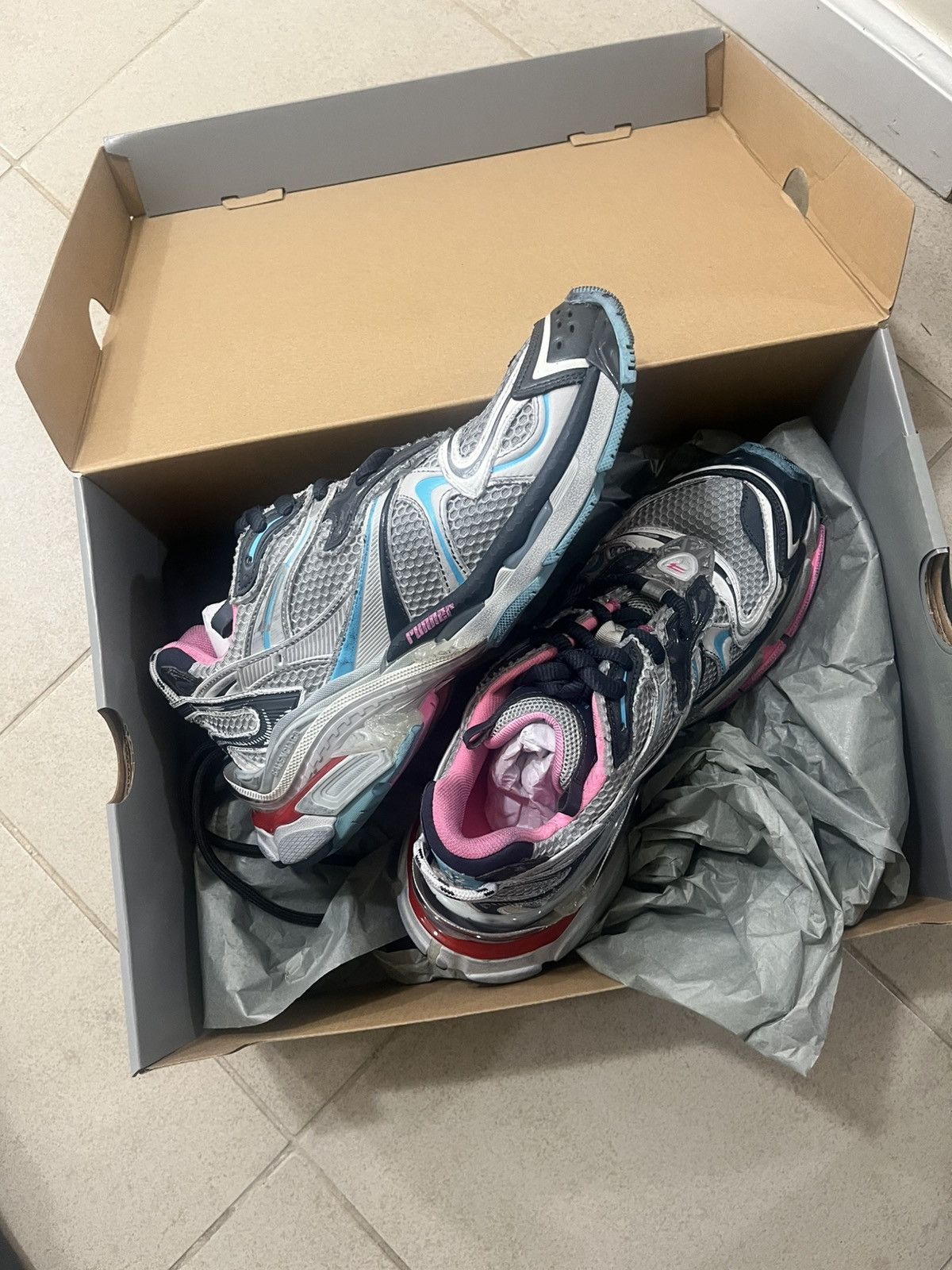 Balenciaga Balenciaga Runner Sz 42(9us) Size US 9 / EU 42 - 10 Thumbnail