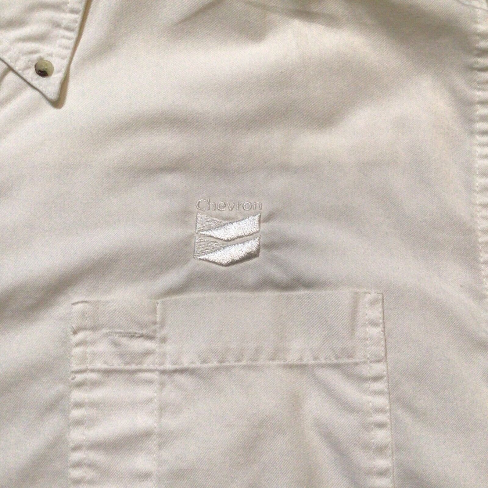 The Unbranded Brand Chevron Western California White Oil Gas Collar Polo Shirt L Size US L / EU 52-54 / 3 - 3 Thumbnail