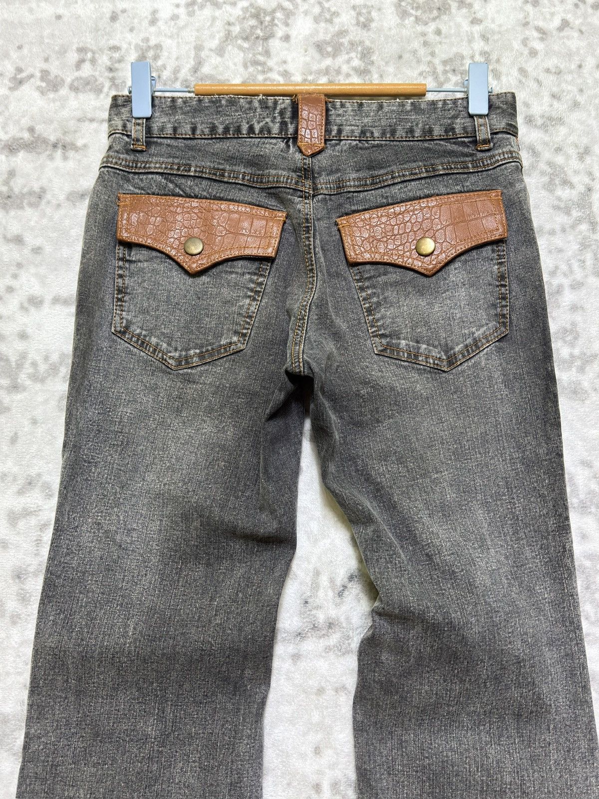 If Six Was Nine Vintage Jayro White Grey Flare Brown Leather Back Pockets Size US 27 - 8 Thumbnail
