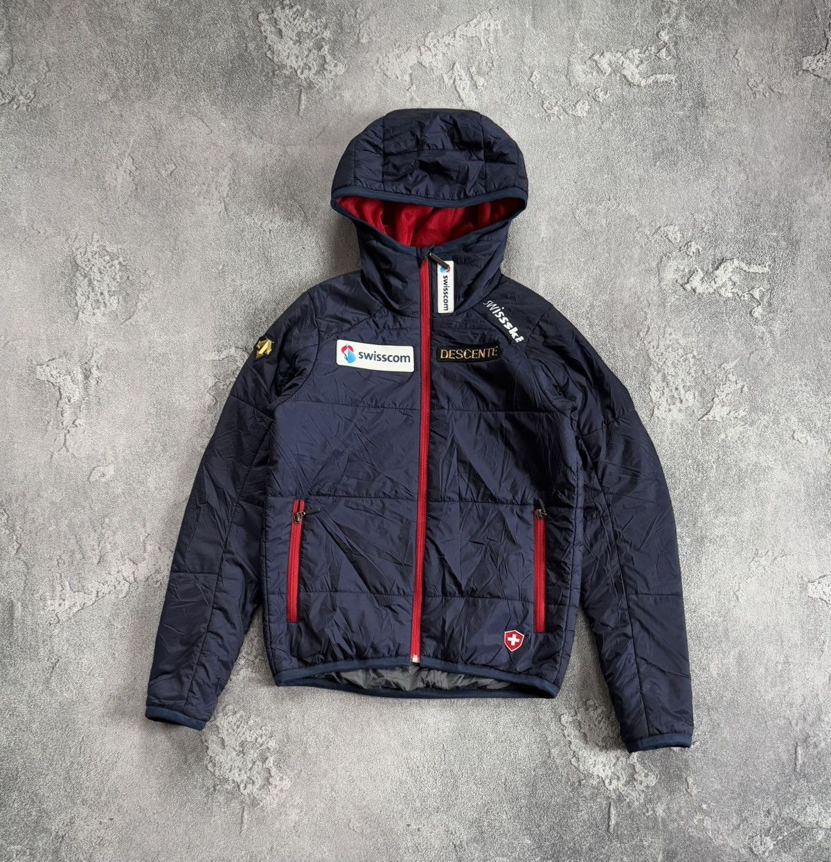 Descente Descente 38/M Wmns Swisscom puffer quilted hooded jacket Size M / US 6-8 / IT 42-44 - 4 Thumbnail