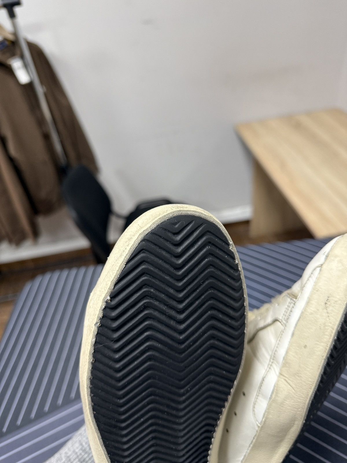 Golden Goose 🇮🇹 Golden Goose Superstar Leather Trainers GGDB Made in Italy Size US 9 / EU 42 - 12 Thumbnail