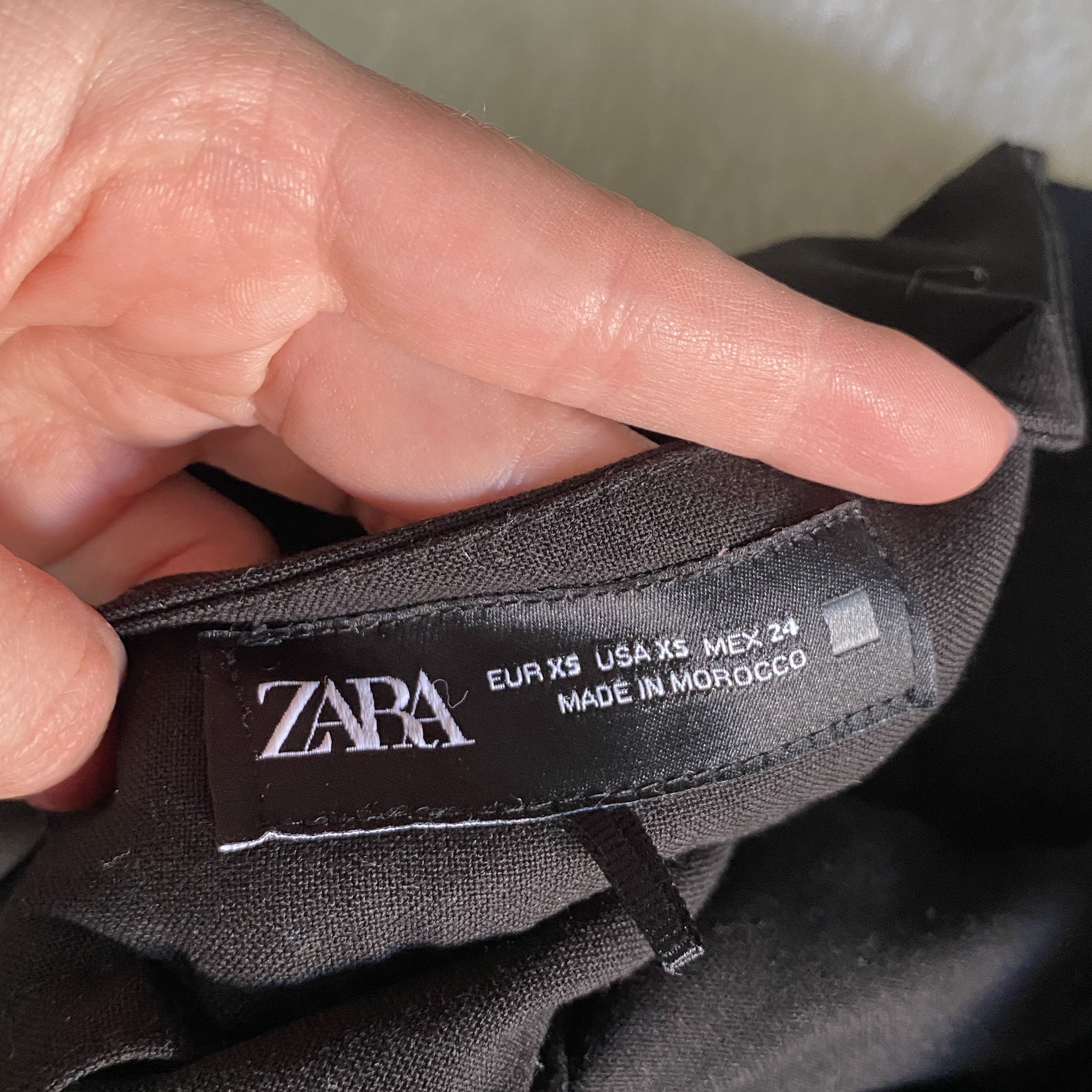 Zara ZARA Black Pleated Mini Skort Skirt with Inner Shorts Size 26" / US 2 / IT 38 - 8 Thumbnail