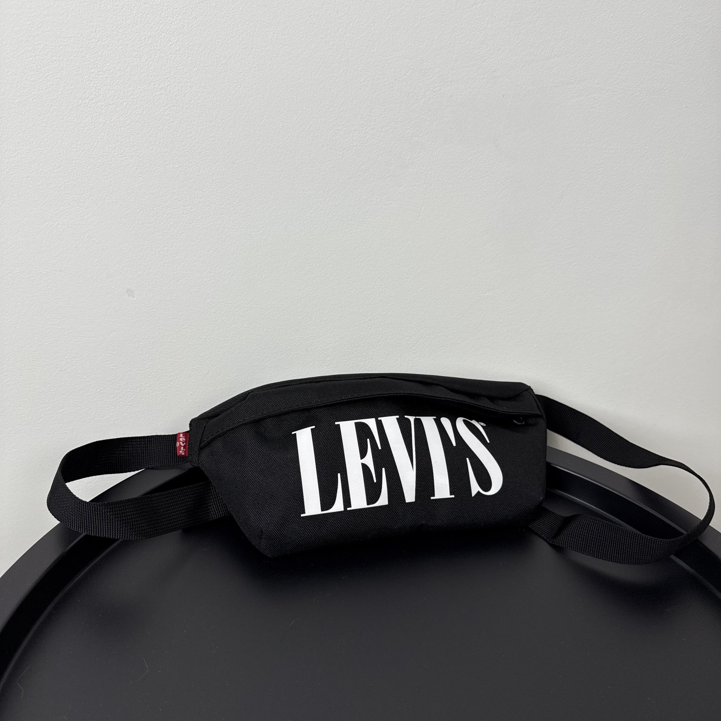 Levi's Levi's Black Crossbody Belt Bag Size ONE SIZE - 1 Thumbnail