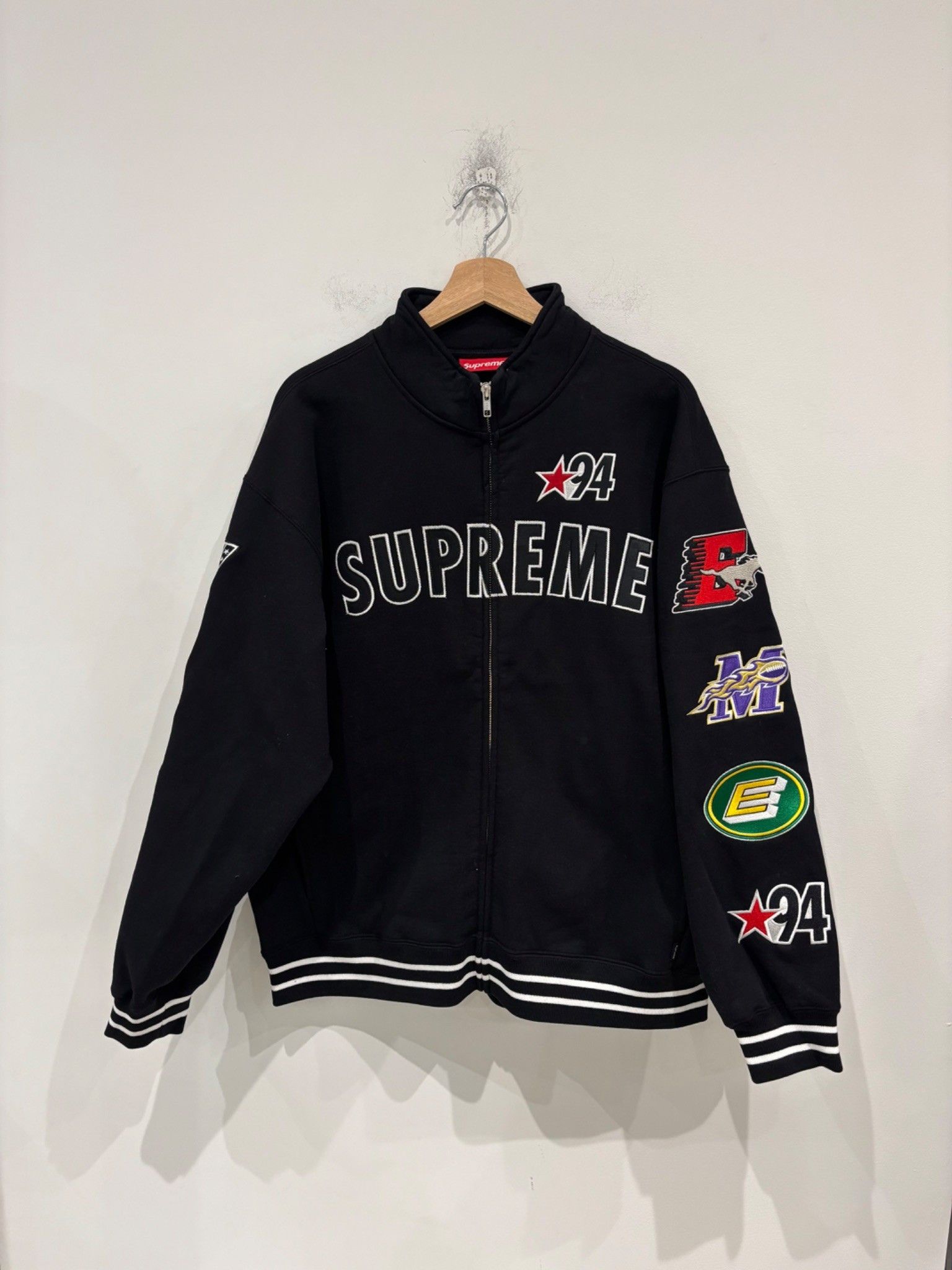 Supreme Supreme Mascots Zip Up Sweatshirt Black Size US L / EU 52-54 / 3 - 1 Thumbnail