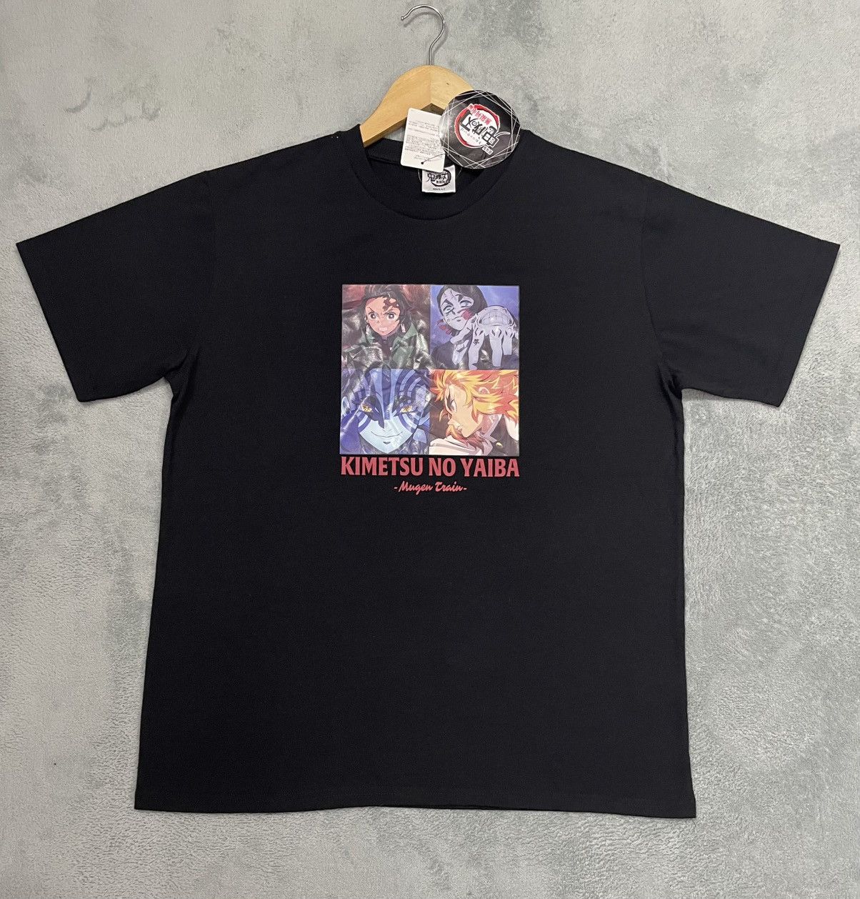 Anime DEMON SLAYER-KIMETSU NO YAIBA MUGEN TRAIN TSHIRT Size US L / EU 52-54 / 3 - 2 Thumbnail