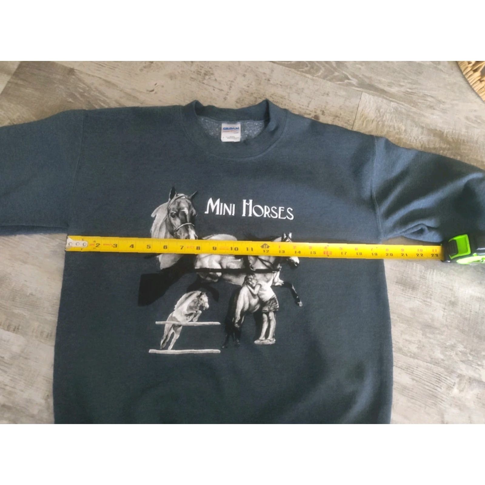 Gildan Gildan Mini Horses Crewneck Fleece Sweatshirt Graphic Size Small EUC Size S / US 4 / IT 40 - 7 Thumbnail