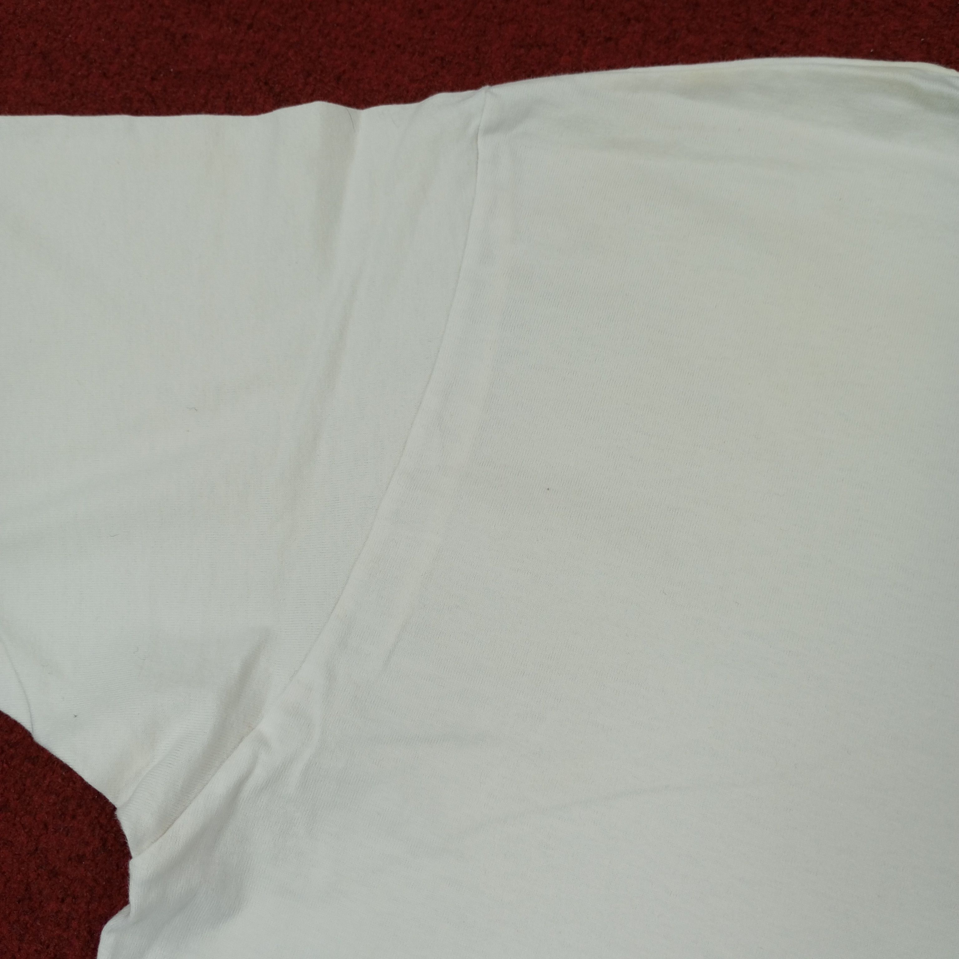 Moschino × Vintage Moschino Japanese Brand Tshirt c219n71 Size US L / EU 52-54 / 3 - 8 Thumbnail