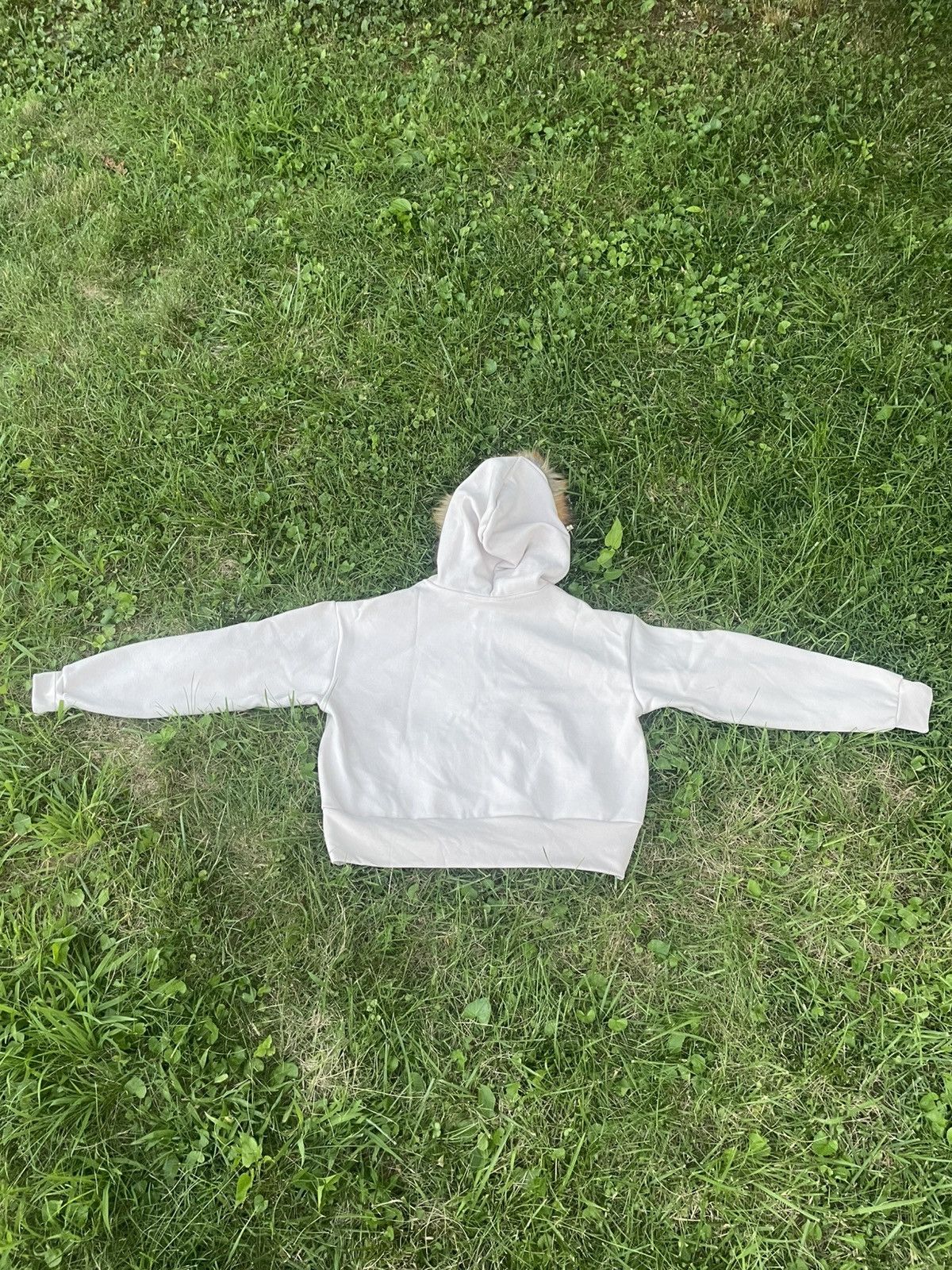 Other Fashionary Pieces Cream Fur “Awaken” Zip Up Size US M / EU 48-50 / 2 - 4 Thumbnail