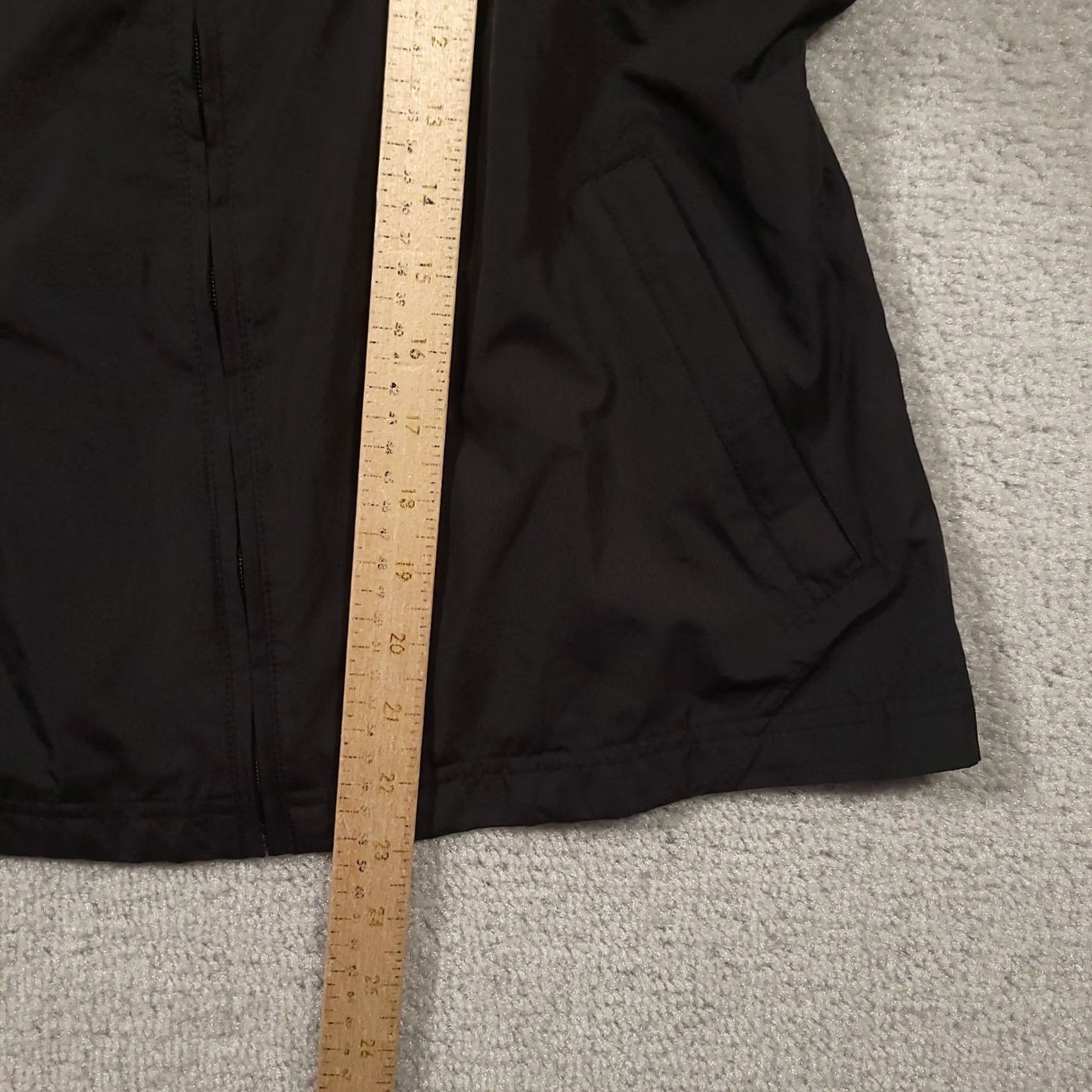 Reebok VINTAGE Reebok Windbreaker Jacket M Embroidered Zip Black Womens Size M / US 6-8 / IT 42-44 - 4 Thumbnail