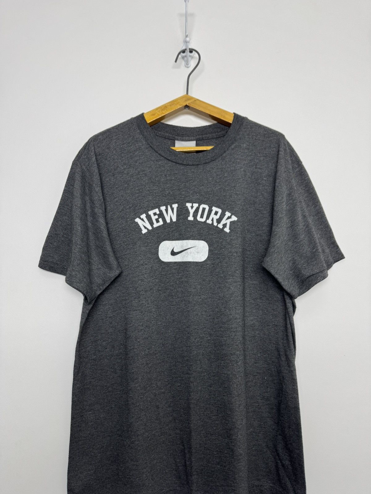 Nike Vintage Nike T Shirt Y2K Center Swoosh New York Size US M / EU 48-50 / 2 - 3 Thumbnail