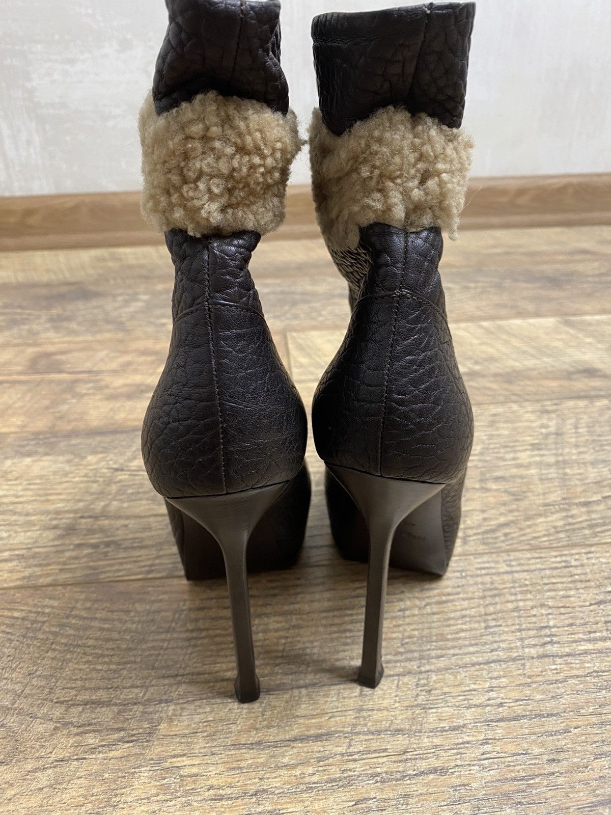 Yves Saint Laurent YSL Archive Tribute Boots Textured Leather Futuristic Rare Size US 6 / IT 36 - 3 Thumbnail