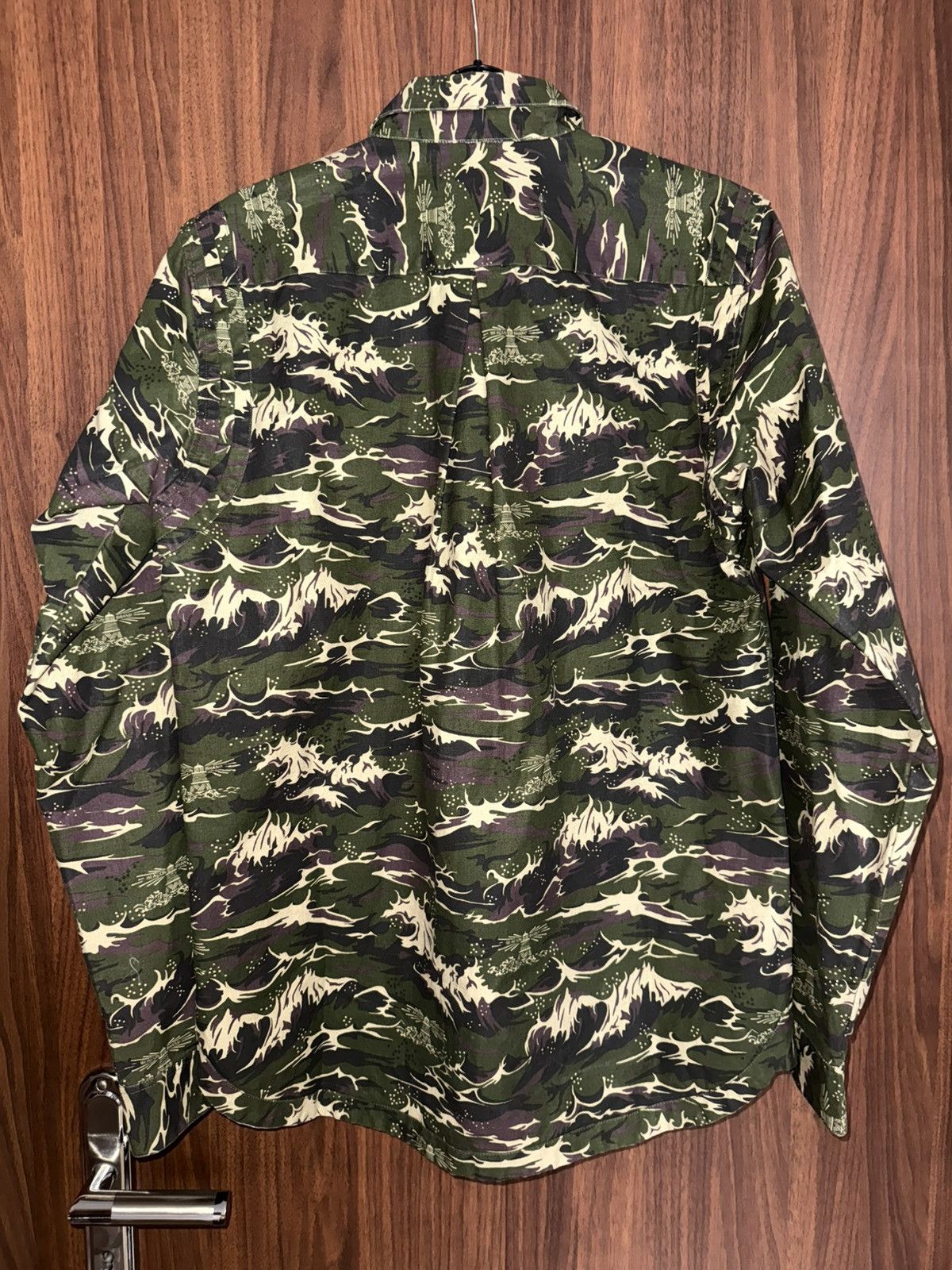 Barbour Barbour & White Mountaineering wave camo utility men shirt Size US L / EU 52-54 / 3 - 9 Thumbnail