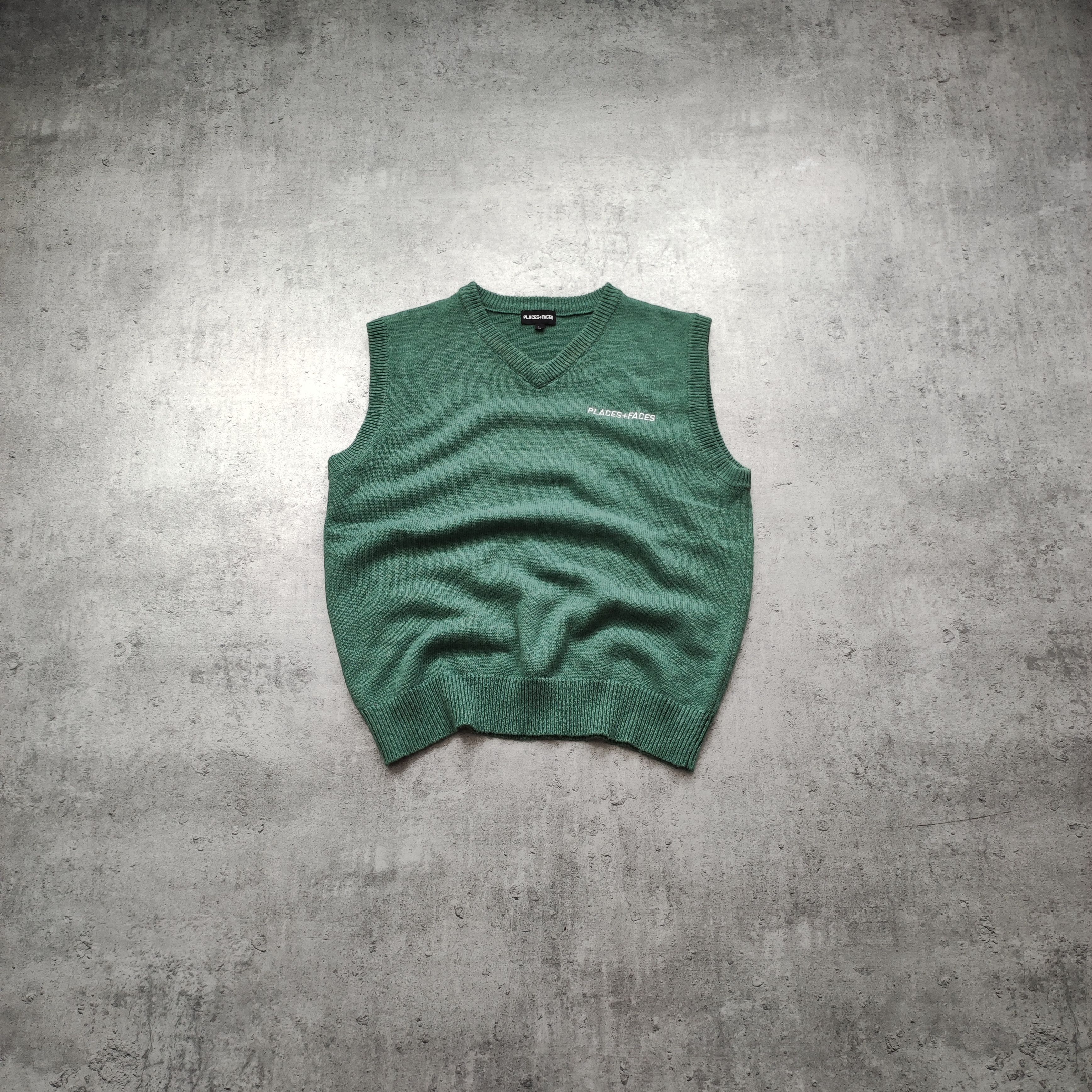 Places + Faces RARE Places + Faces Classic Logo Green Sweater Vest Size US L / EU 52-54 / 3 - 1 Thumbnail