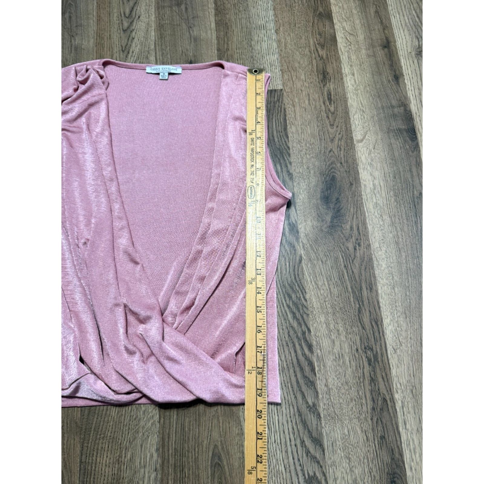 Pinko VINTAGE? No — Green Envelope Shirts Woman's Pink V-Neck Tank Top Medium, Sleeveless, Pullover, Casual, Knit, Regular Fit Women’s Tank Size M / US 6-8 / IT 42-44 - 5 Thumbnail