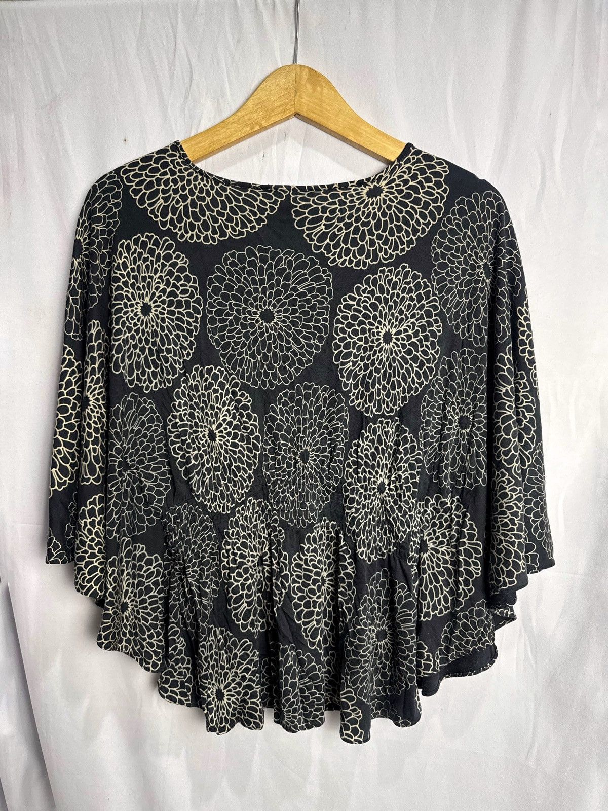 Vivienne Tam Vivienne Tam Bat Styled Top Size M / US 6-8 / IT 42-44 - 2 Thumbnail