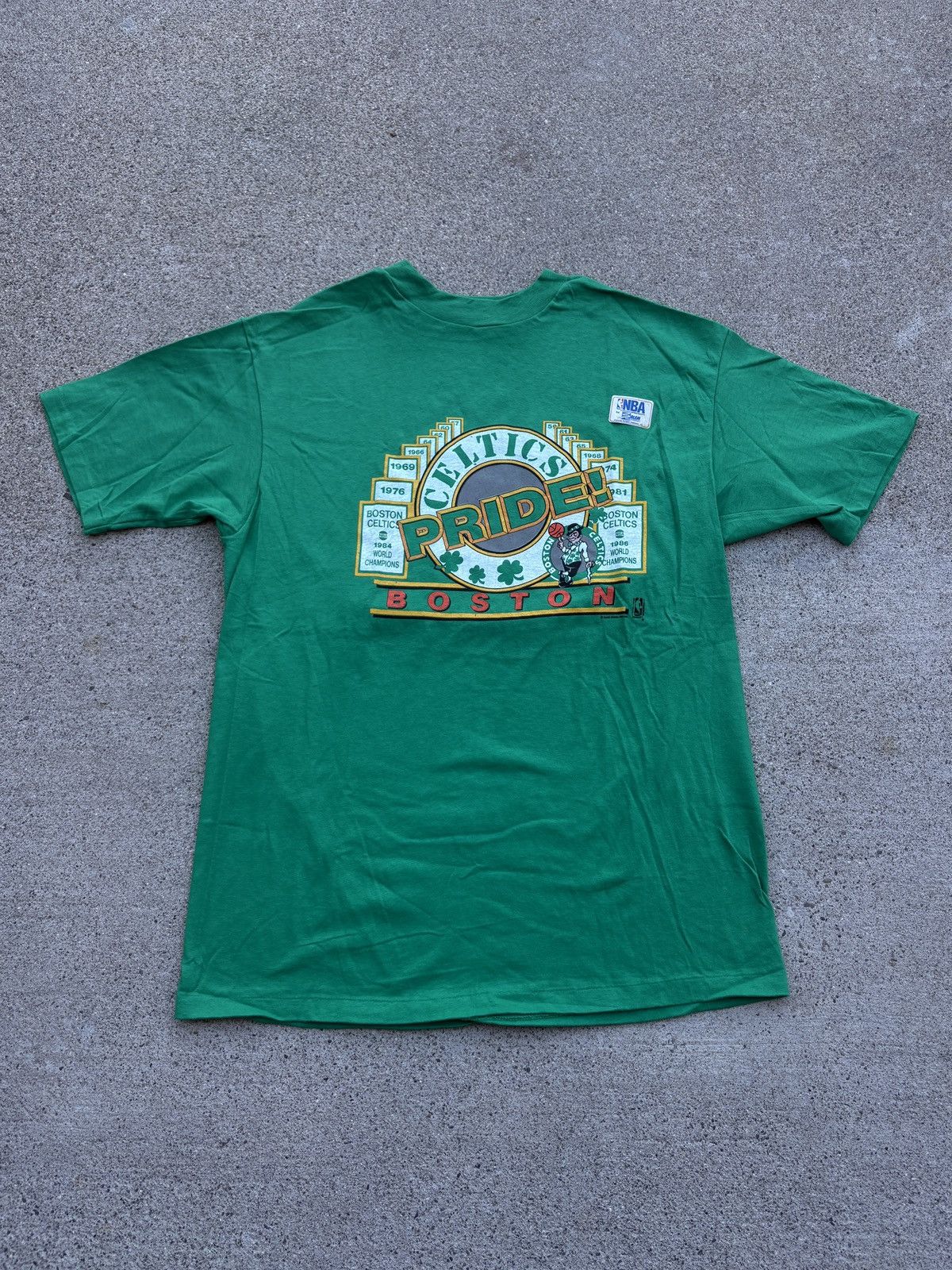 NBA Vintage 1986 Hanes Boston Celtics “Champions” T-Shirt Sz. XL Size US XL / EU 56 / 4 - 1 Thumbnail