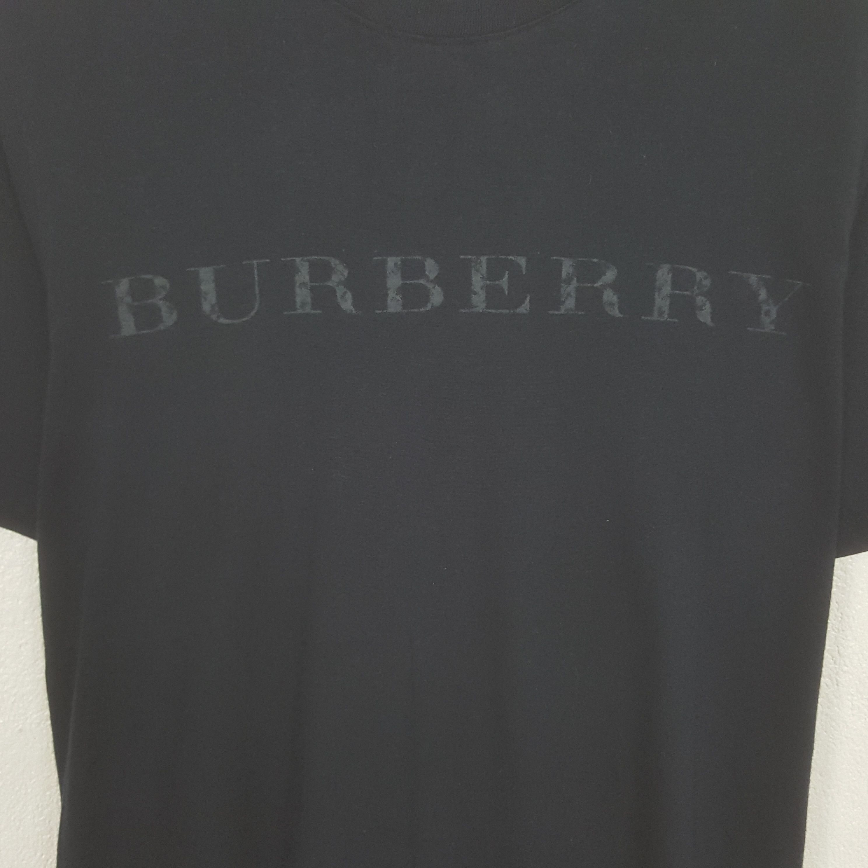 Burberry Vintage Burberry London Spell Out Nova Check Logo Tshirt Size US S / EU 44-46 / 1 - 2 Thumbnail