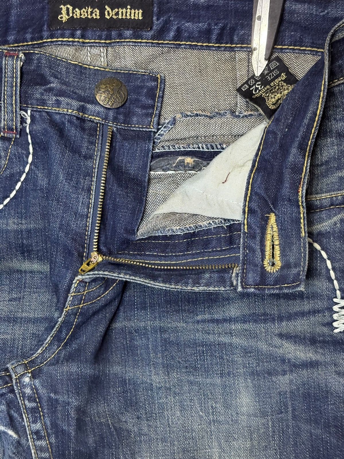 Japanese Brand Vintage Japanese Brand Mud Wash Baggy Jeans Size US 33 - 9 Thumbnail