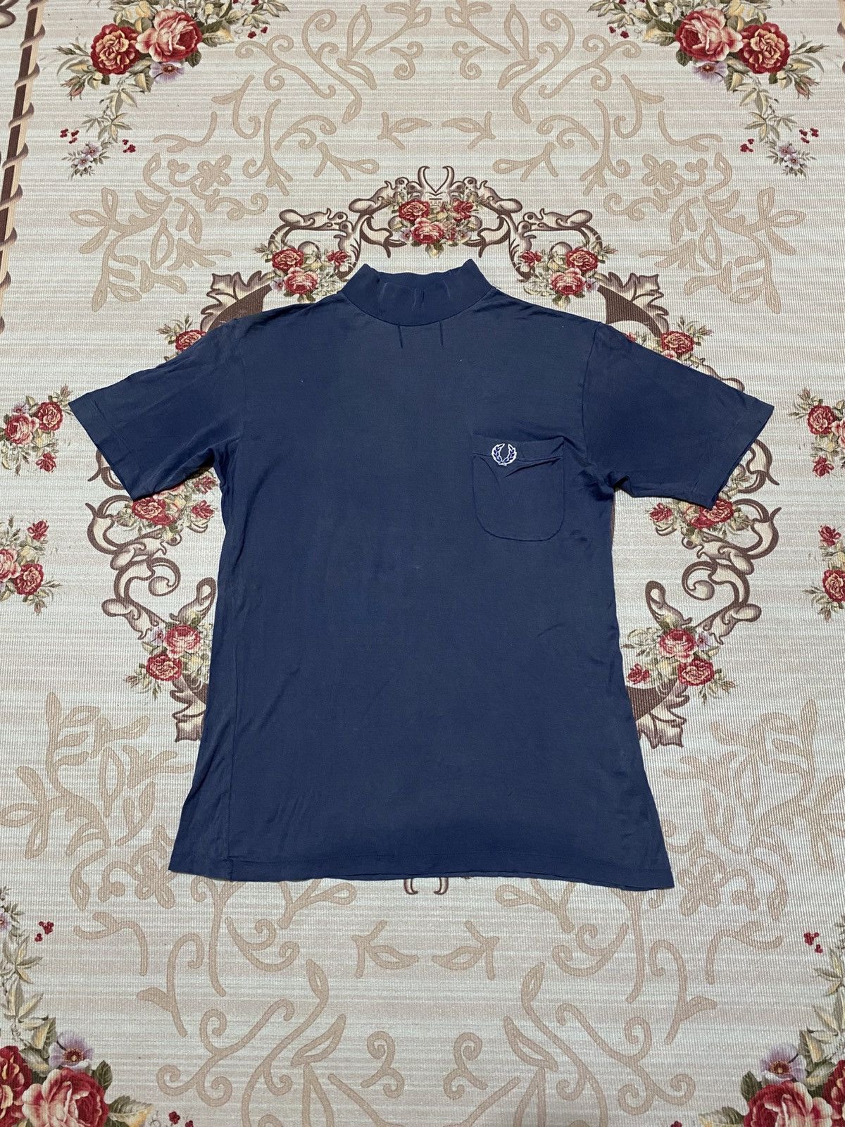 Vintage 70s Fred Perry Long Neck Tshirt Size US S / EU 44-46 / 1 - 1 Thumbnail