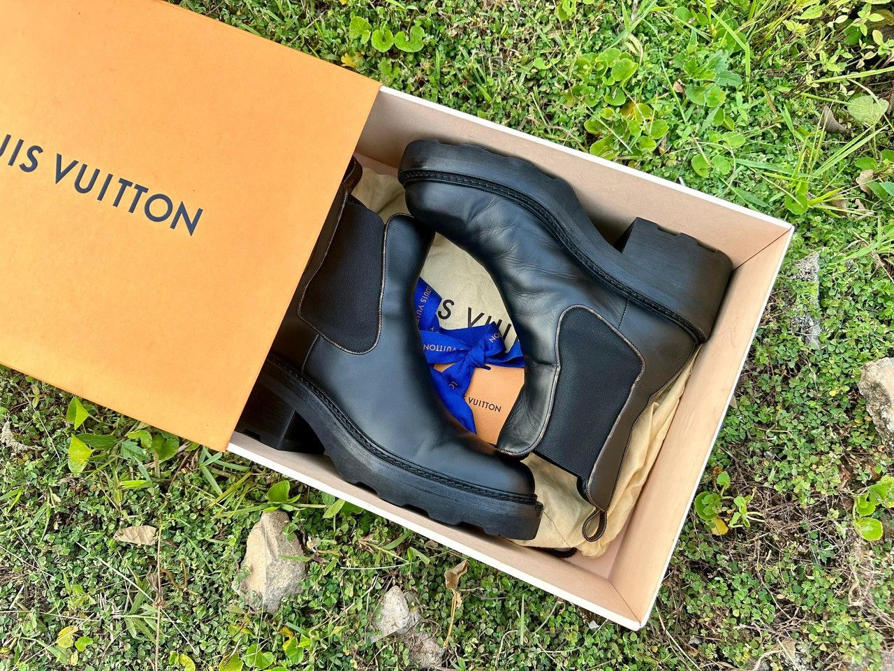 Louis Vuitton Authentic Louis Vuitton Beauborg Ankle Boots Size 39 Size US 6.5 / EU 39-40 - 9 Thumbnail