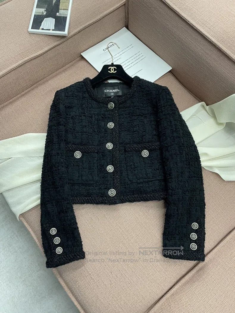 Chanel Chanel 20B Autumn and Winter Preview Series Black Tweed Fi Size XS / US 0-2 / IT 36-38 - 1 Thumbnail