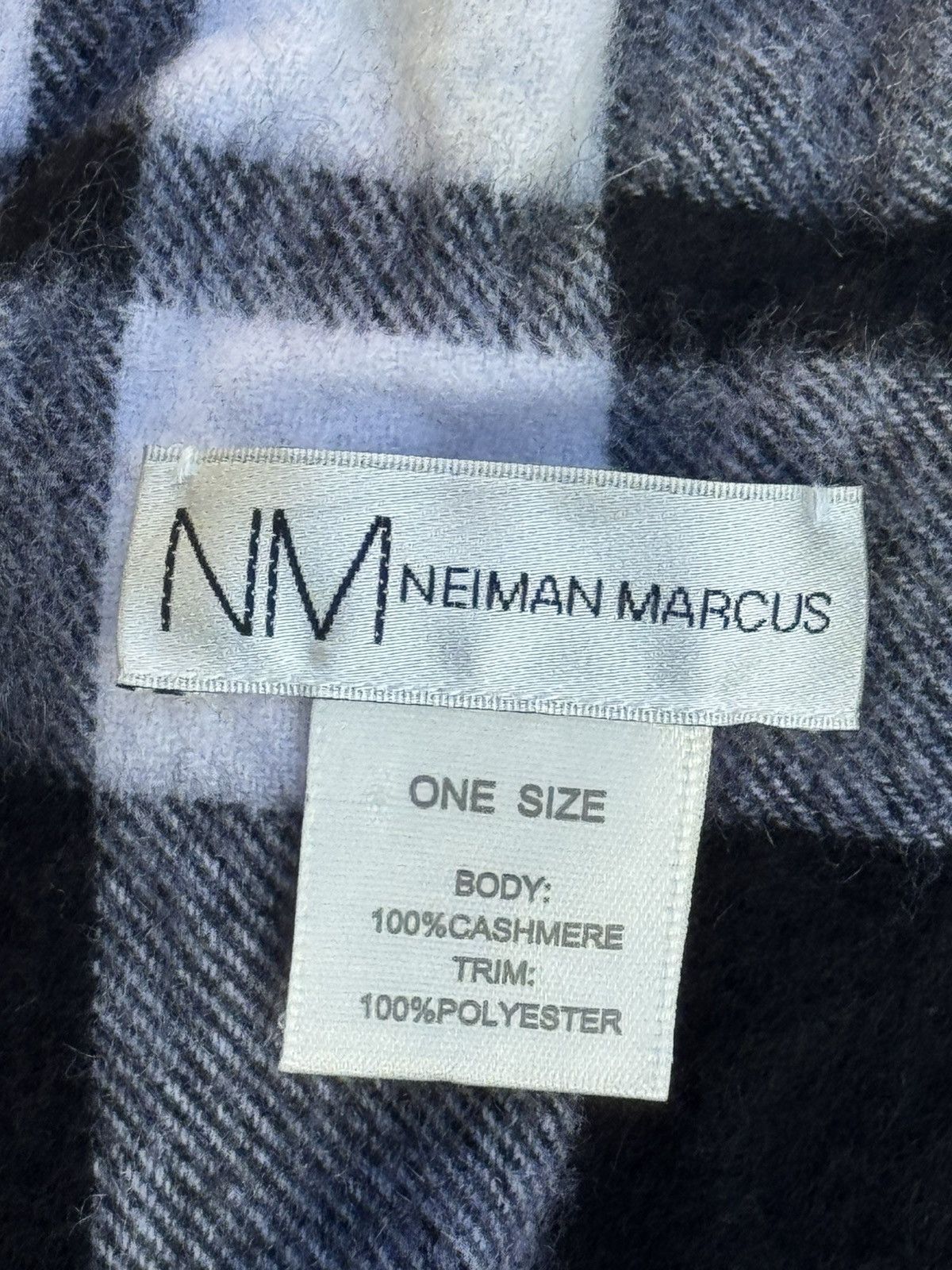 Neiman Marcus Neiman Marcus Plaid Scarf w/ Wolf Patch Size ONE SIZE - 4 Thumbnail