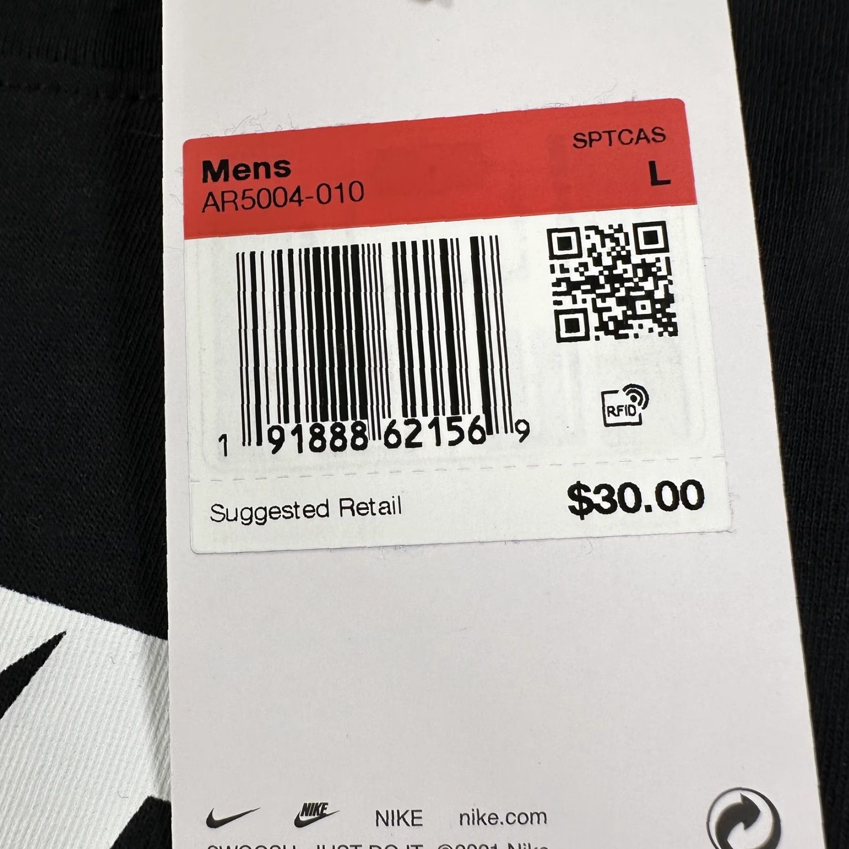 Nike Nike Shirt Mens Large Black Swoosh Graphic Logo The Nike Tee AR5004-010 Size US L / EU 52-54 / 3 - 3 Thumbnail
