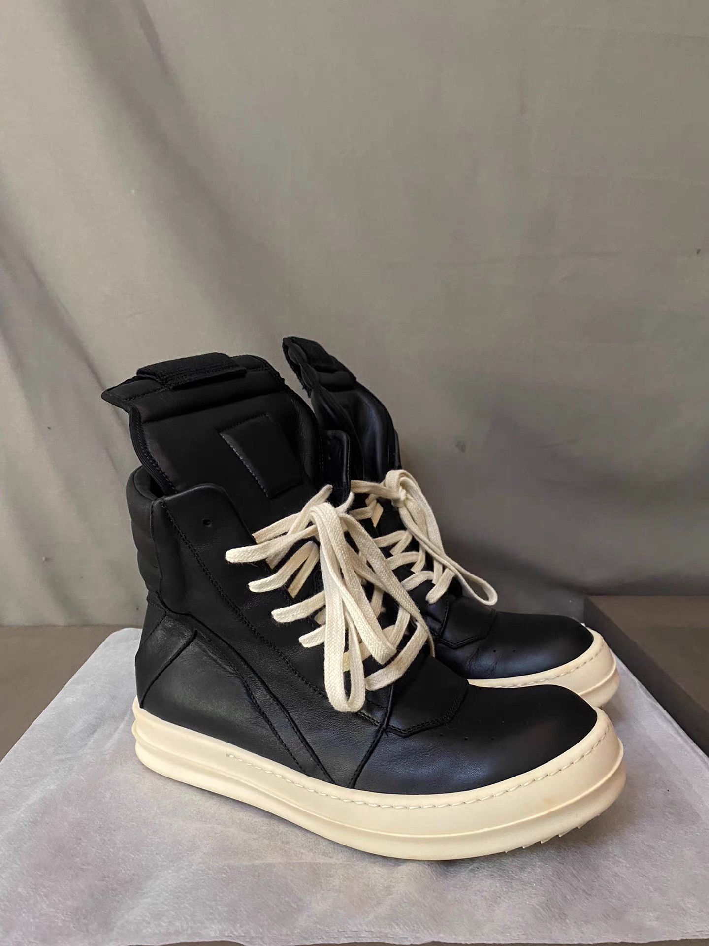 Rick Owens Rick Owens Mainline Triangle Toe Sneakers Size US 7 / IT 37 - 2 Thumbnail