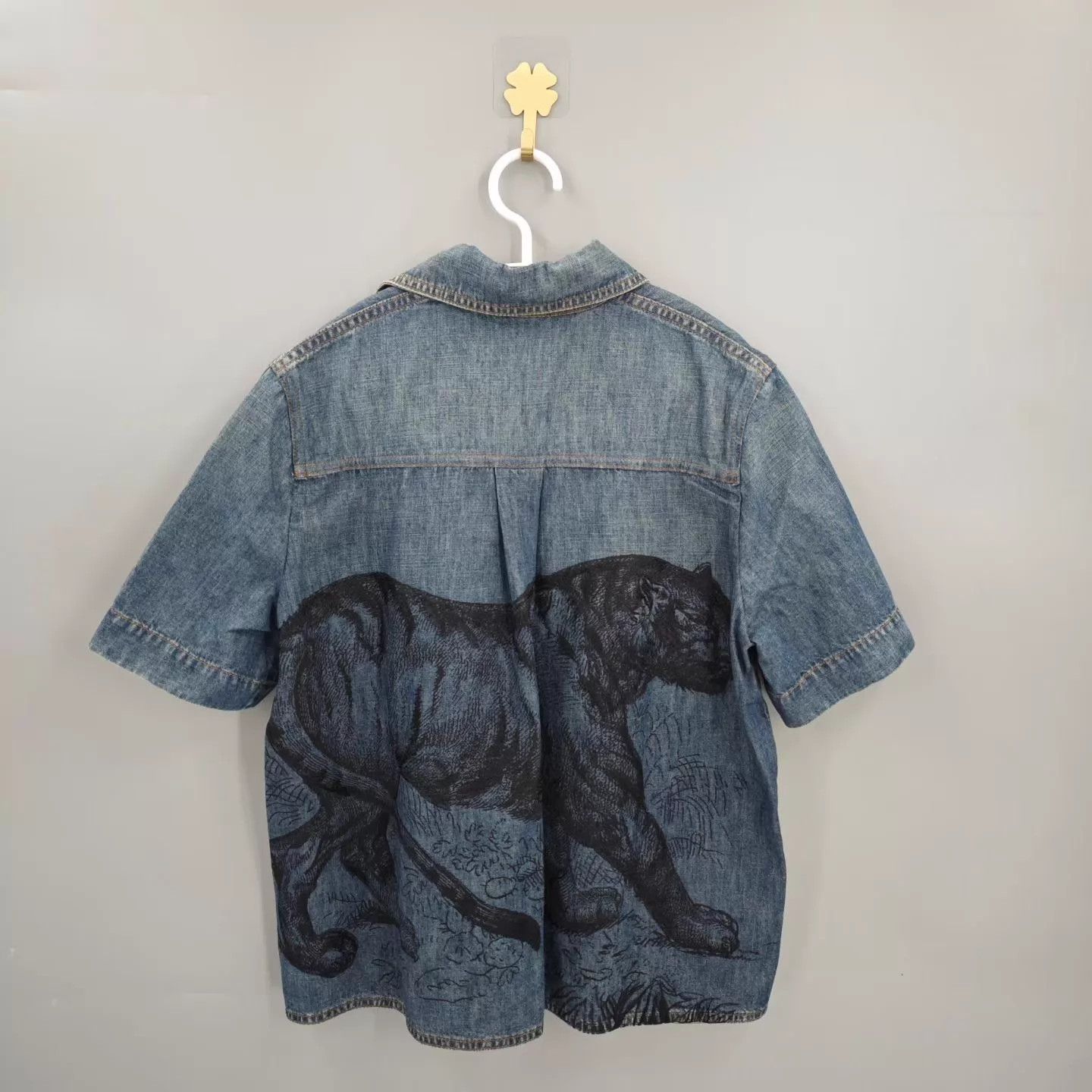 Dior DIOR Blue Cotton Denim Tiger & Bee Embroidery Short Shirt Size S / US 4 / IT 40 - 2 Thumbnail