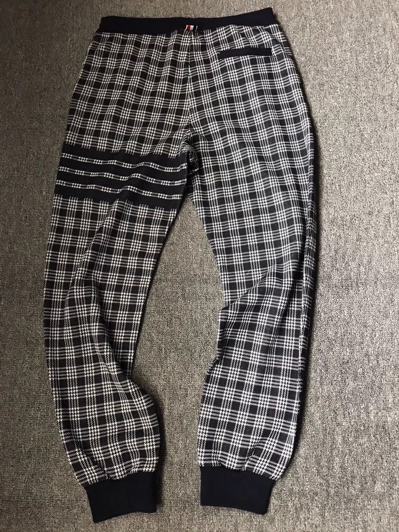 Thom Browne Thom Browne size3 Classic four-barrel trousers with a check Size US 27 - 2 Thumbnail