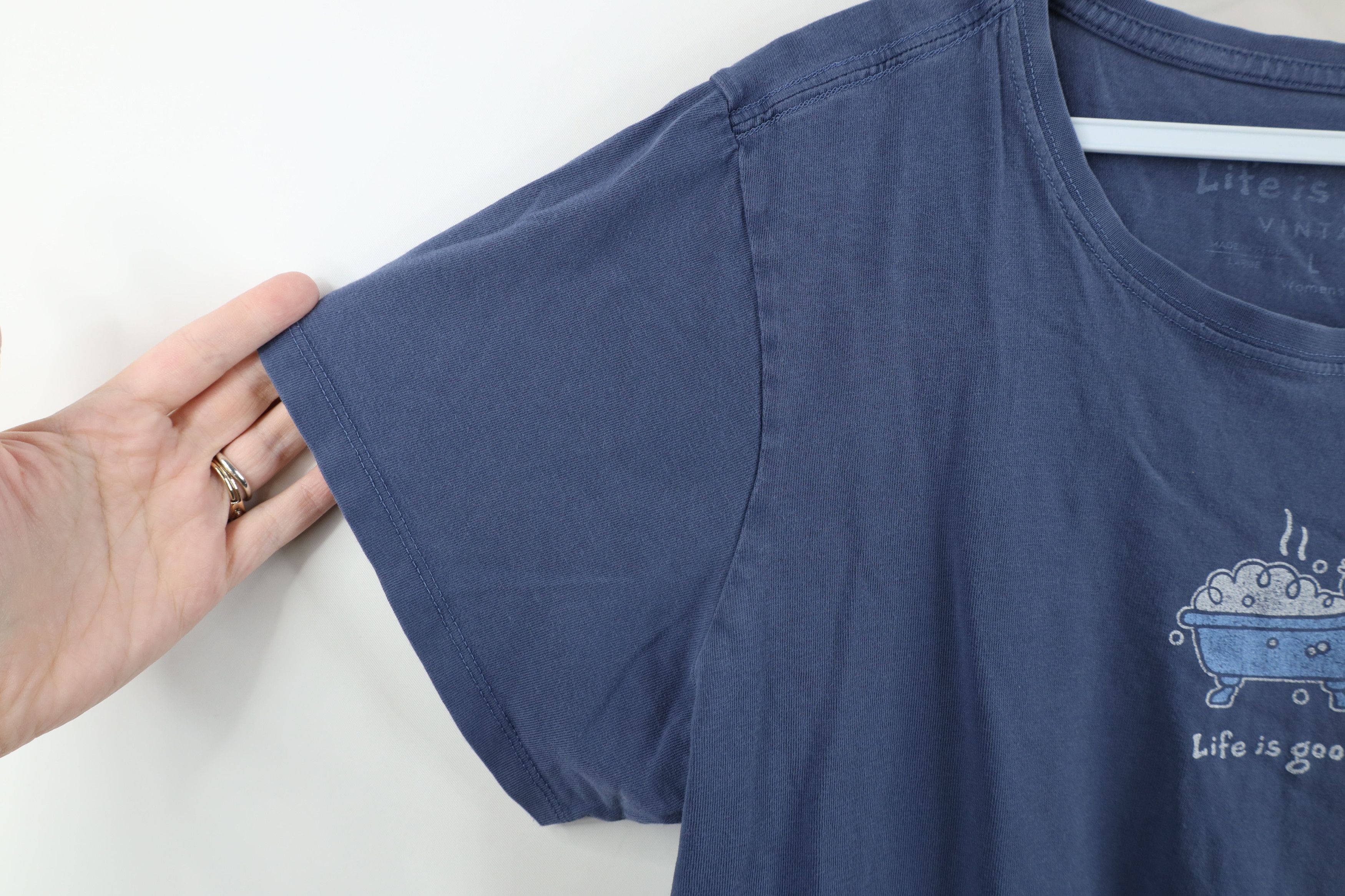 Life is Good Life Is Good Vintage Bubble Bath T-Shirt Blue Cotton Size L / US 10 / IT 46 - 9 Thumbnail