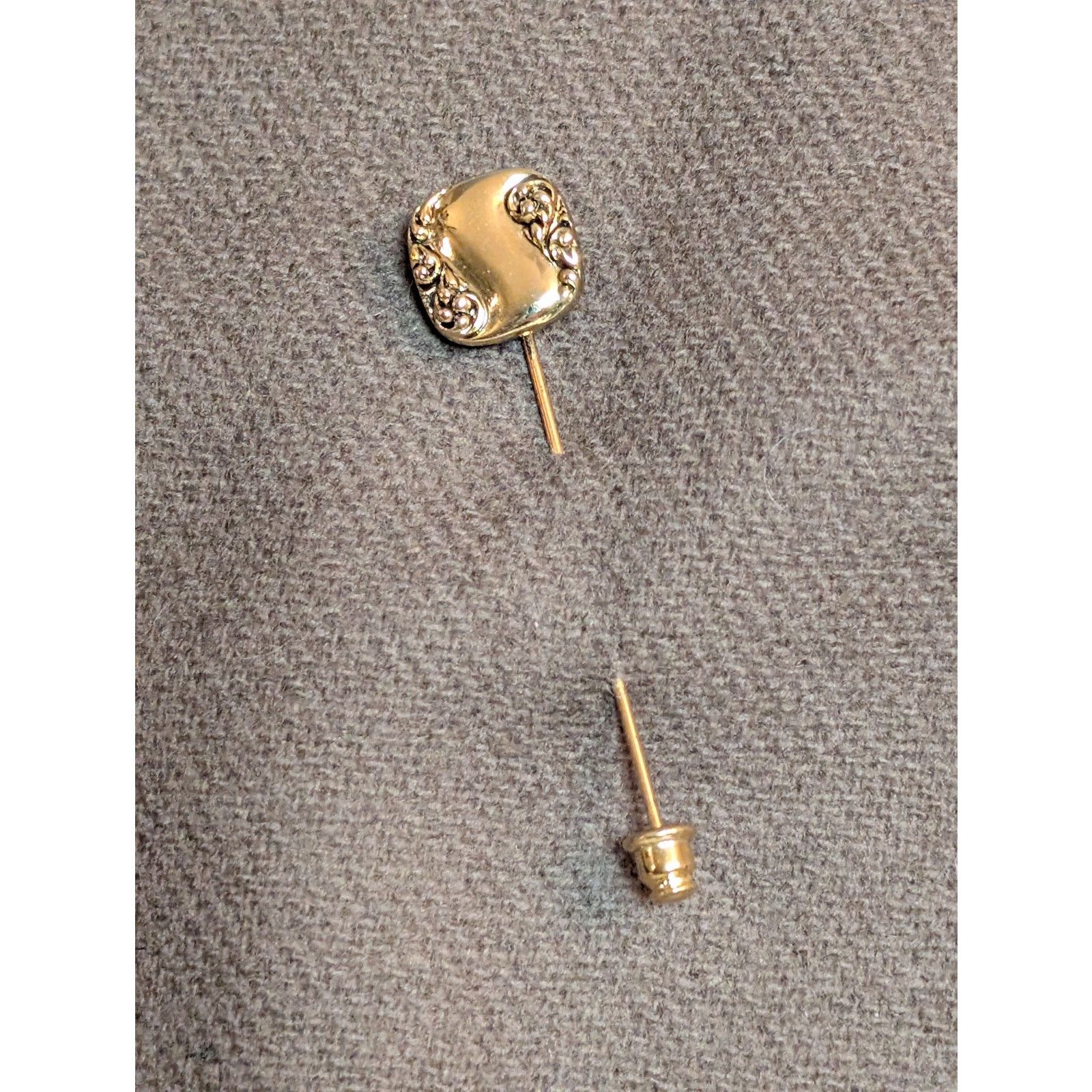 Vintage Pretty VTG 1980s Gold-Tone Square Swirl Pattern Stick Pin 2" Size ONE SIZE - 2 Thumbnail
