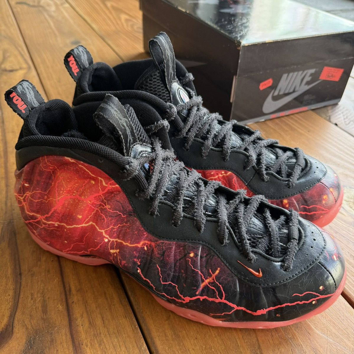 Nike Stranger Things x Foamposite Premium ‘Black Bright Crimson' Size US 11.5 / EU 44-45 - 8 Thumbnail