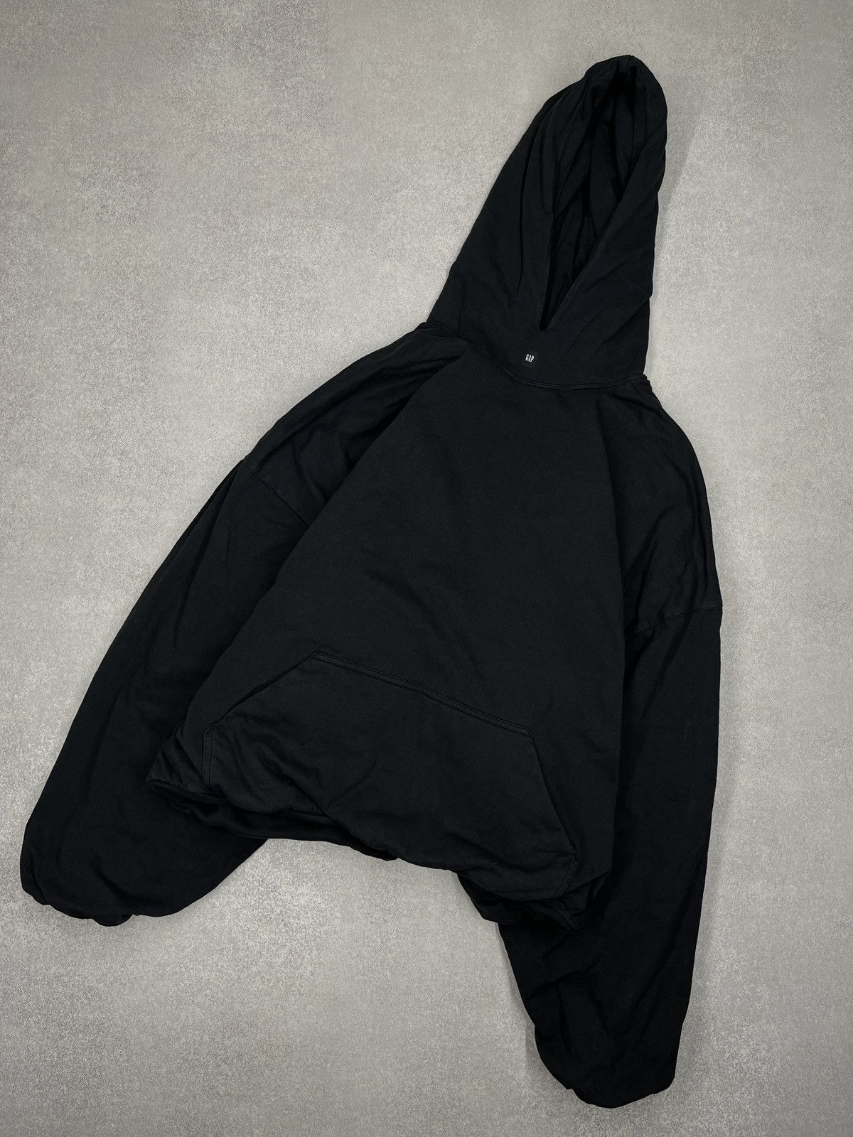 Balenciaga × Gap × Yeezy Kanye West Yzy Gap Padded Hoodie Black ENGINEERED BALENCIAGA Size US M / EU 48-50 / 2 - 1 Thumbnail