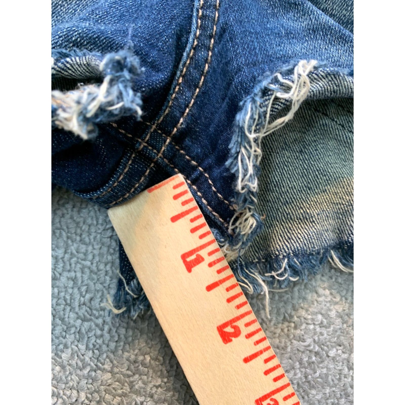 Express Express Jeans Women's Shorts Denim Blue Embroidered Size 00 Denim Blue Embroidered Shorts Size 24" / US 00 / IT 34 - 5 Thumbnail