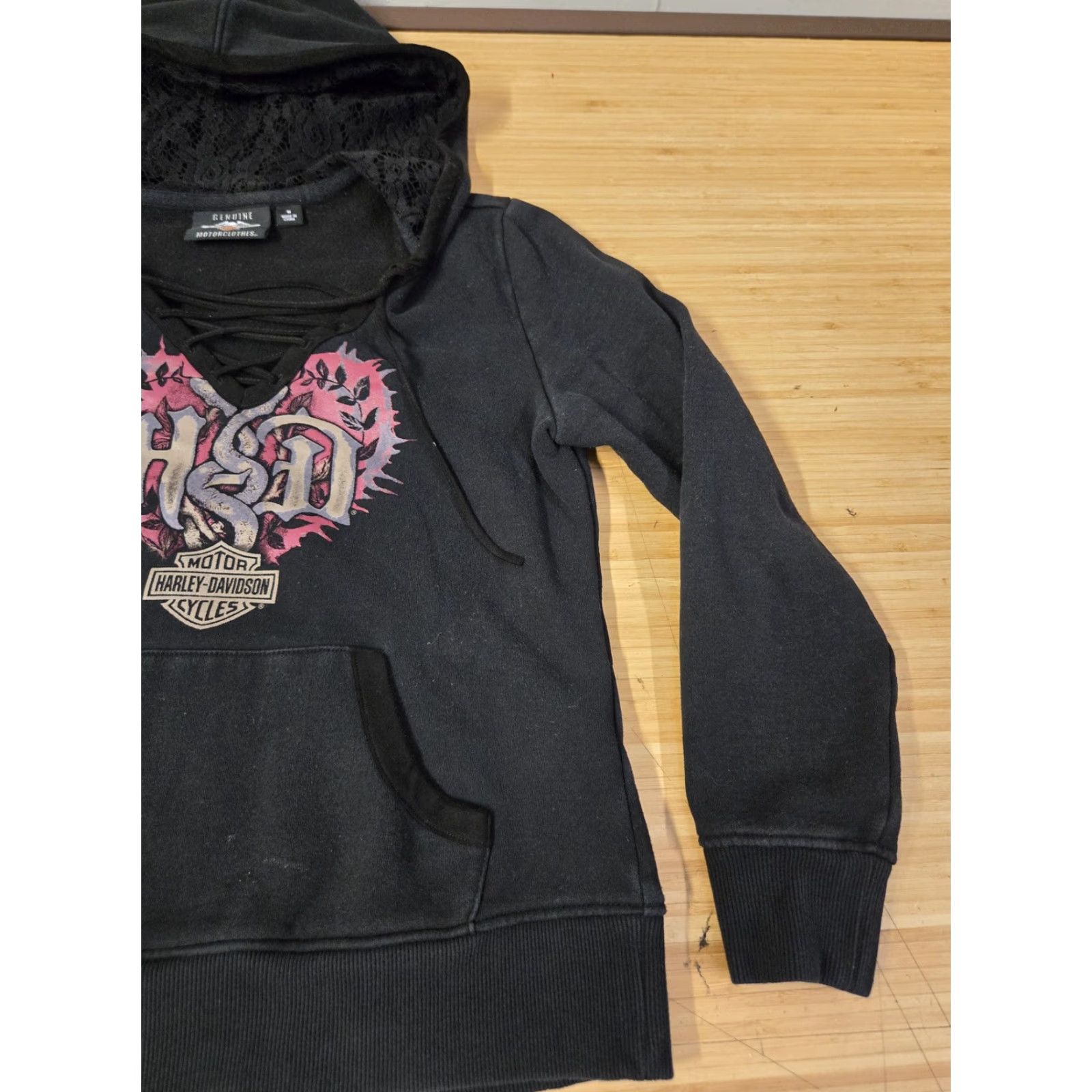 Harley Davidson Harley-Davidson Hoodie Womens Medium Black Lace Up Pullover Pink Heart Graphic Size M / US 6-8 / IT 42-44 - 2 Thumbnail