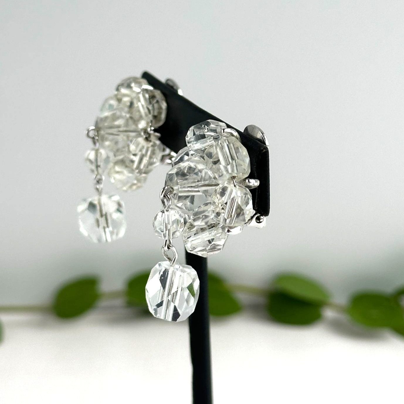 Vintage Vintage Kramer Clip On Earrings, 1950s Crystal Bead Cluster Size ONE SIZE - 4 Thumbnail