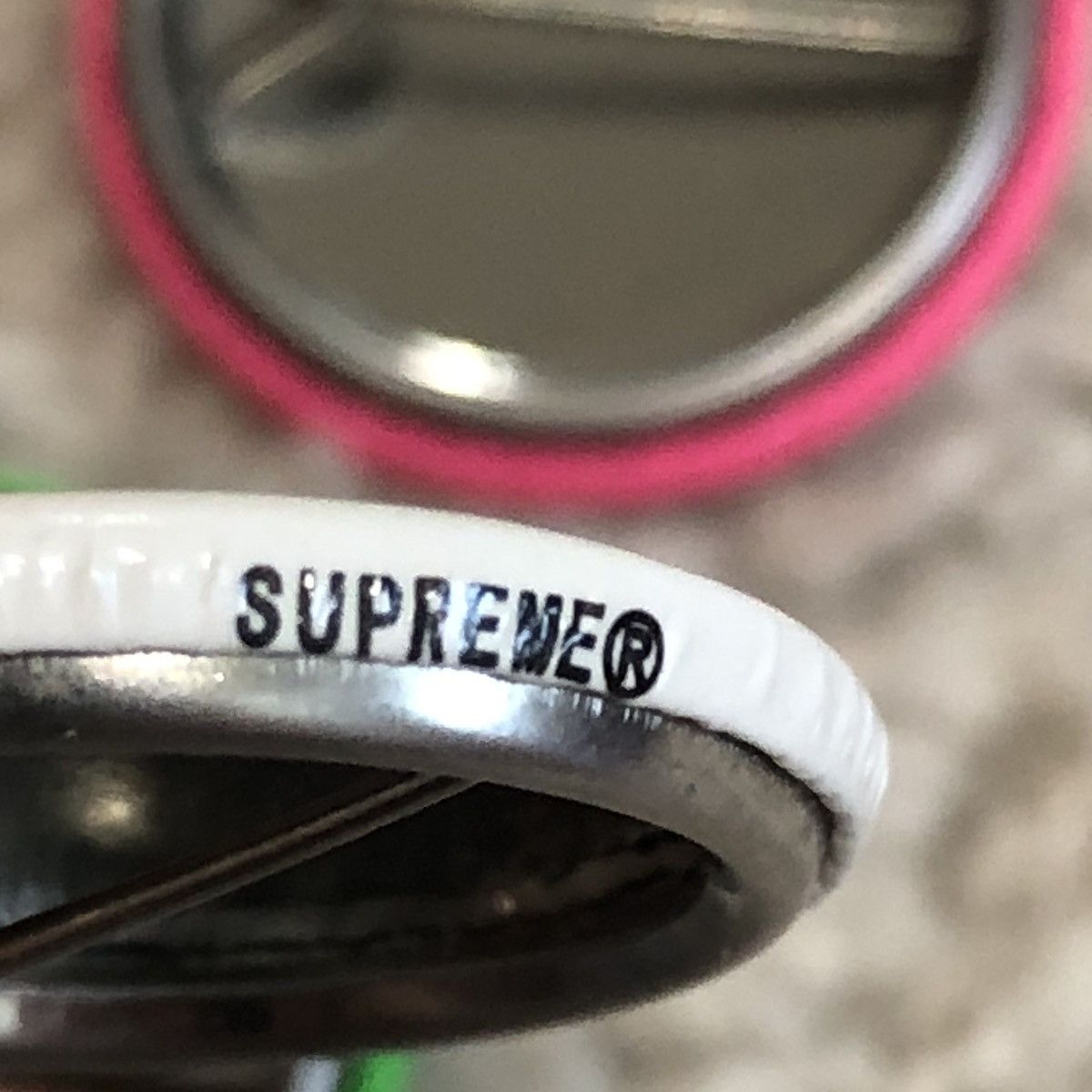 Supreme Supreme I Love Power Violence Pin Set of 3 SS19 Size ONE SIZE - 4 Thumbnail