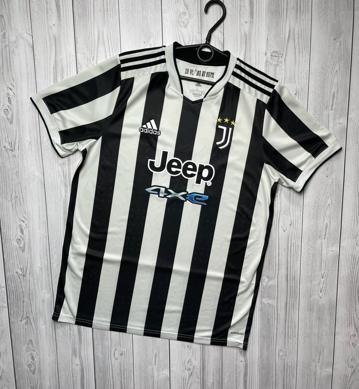 Adidas × Vintage Vintage adidas Juventus soccer jersey size L logo Size US L / EU 52-54 / 3 - 1 Thumbnail