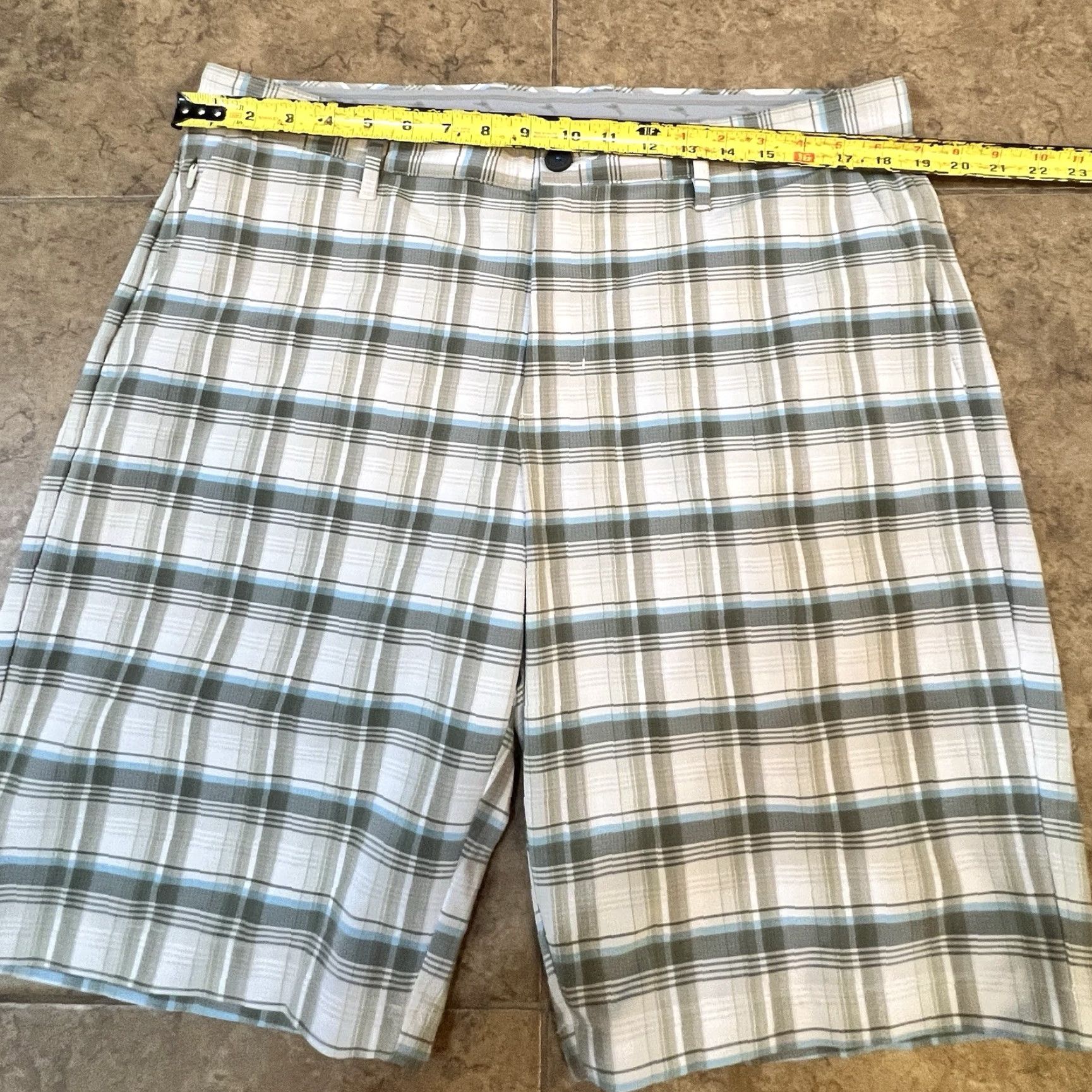 Tommy Bahama Tommy Bahama Shorts Mens 36 Plaid Performance Stretch Golf Casual Summer Beige Nautical Preppy Pocket Zip Flat Front Slas h Inseam 10in Size US 36 / EU 52 - 4 Thumbnail