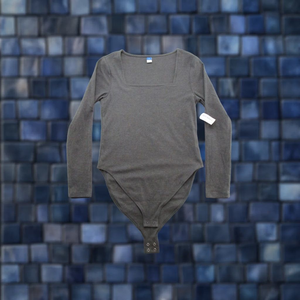 Old Navy Old Navy Gray Long Sleeve Shirt Top Square Neck Snap L Women's Shirt Top New Size L / US 10 / IT 46 - 1 Thumbnail
