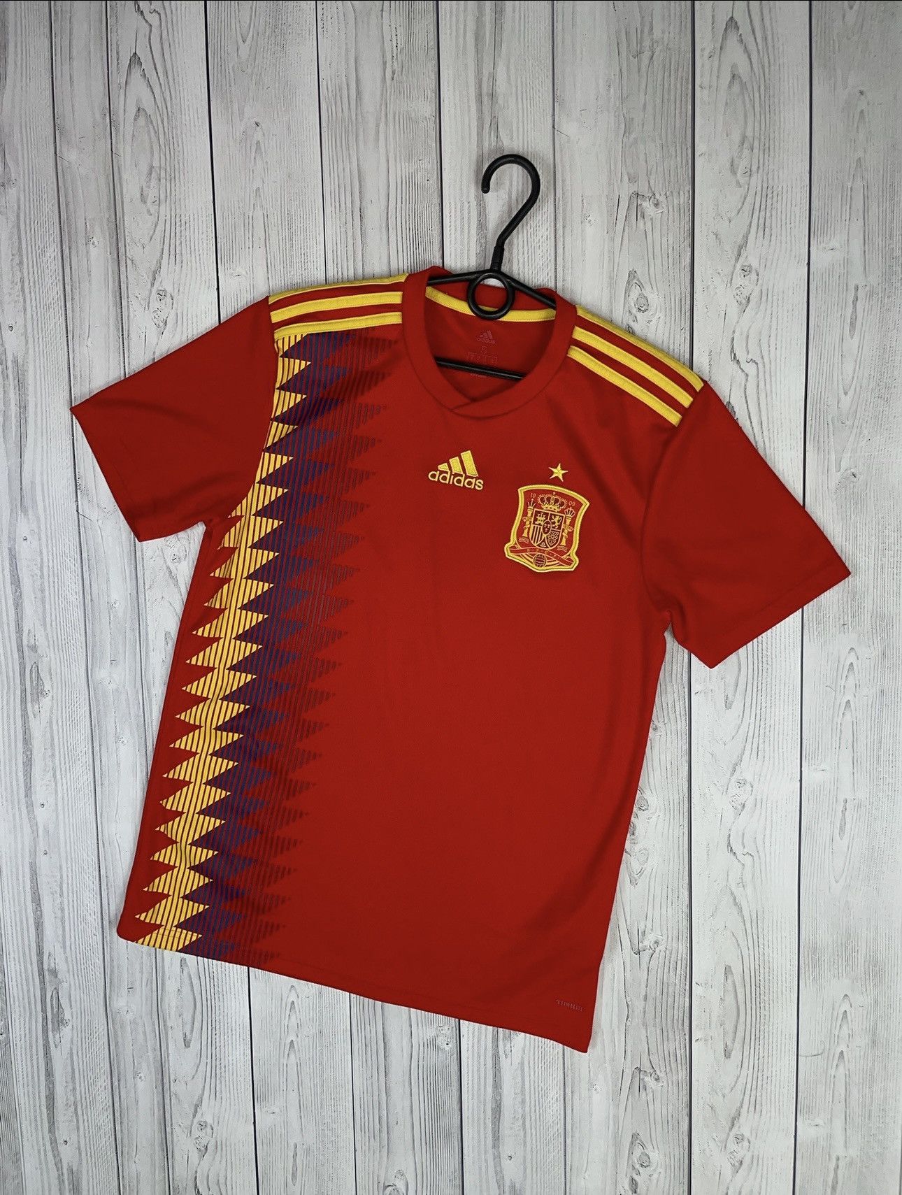 Adidas Vintage adidas Spain soccer jersey size S Size US S / EU 44-46 / 1 - 1 Thumbnail