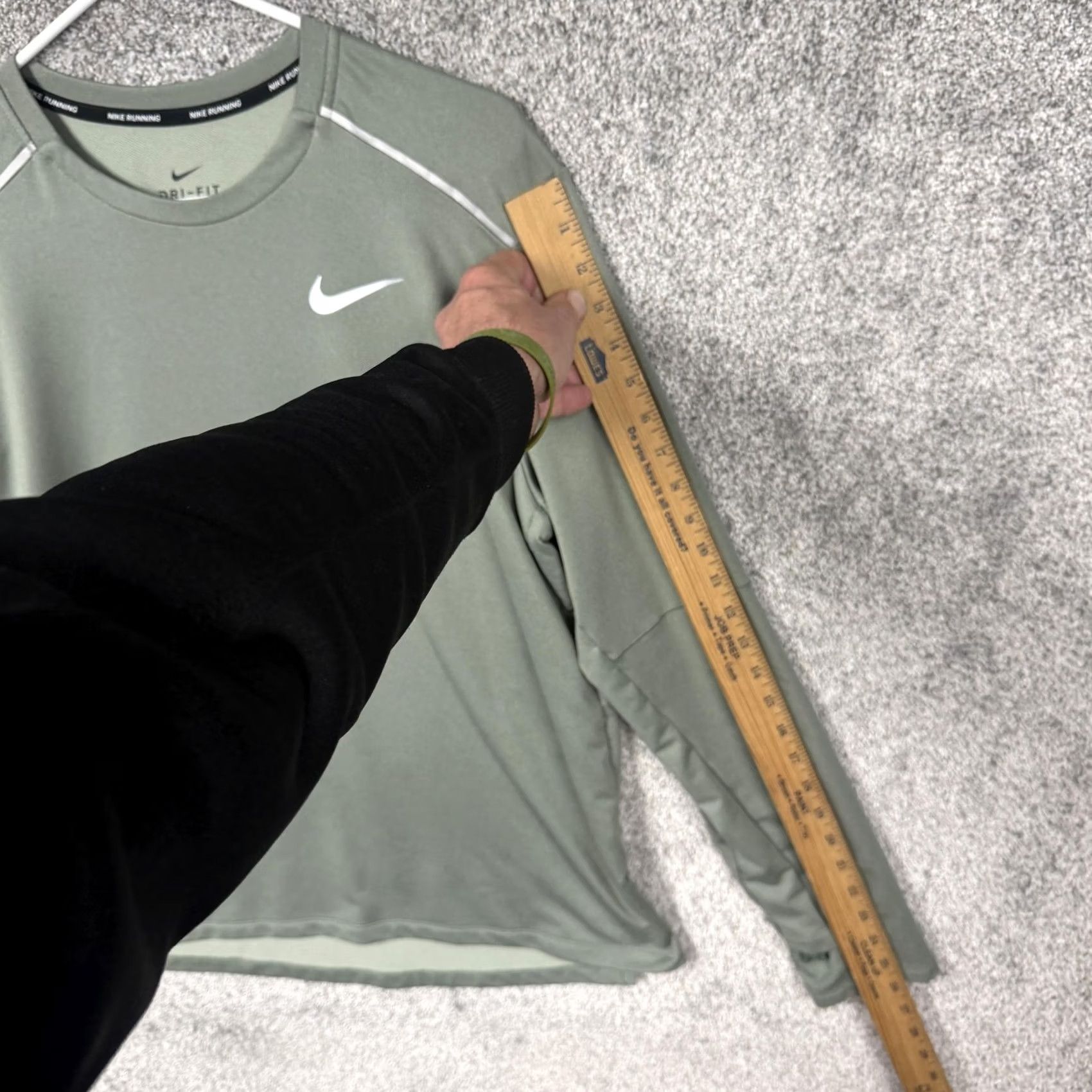 Nike Nike Dri-FIT Element Shirt Mens M Green Long Sleeve Running Top Size US M / EU 48-50 / 2 - 3 Thumbnail