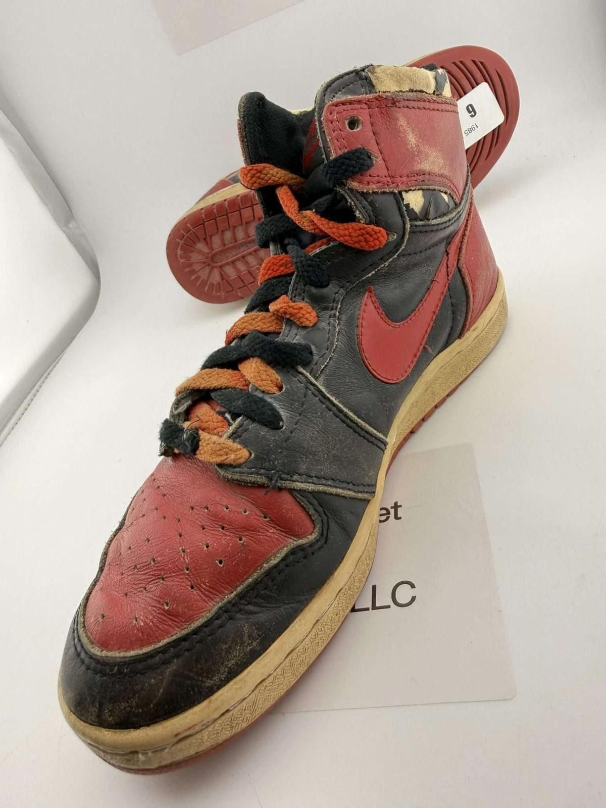 Nike ORIGINAL Nike Air Jordan 1985 Bred Sneakers US 6 Used No Box Size US 6 / EU 39 - 6 Thumbnail