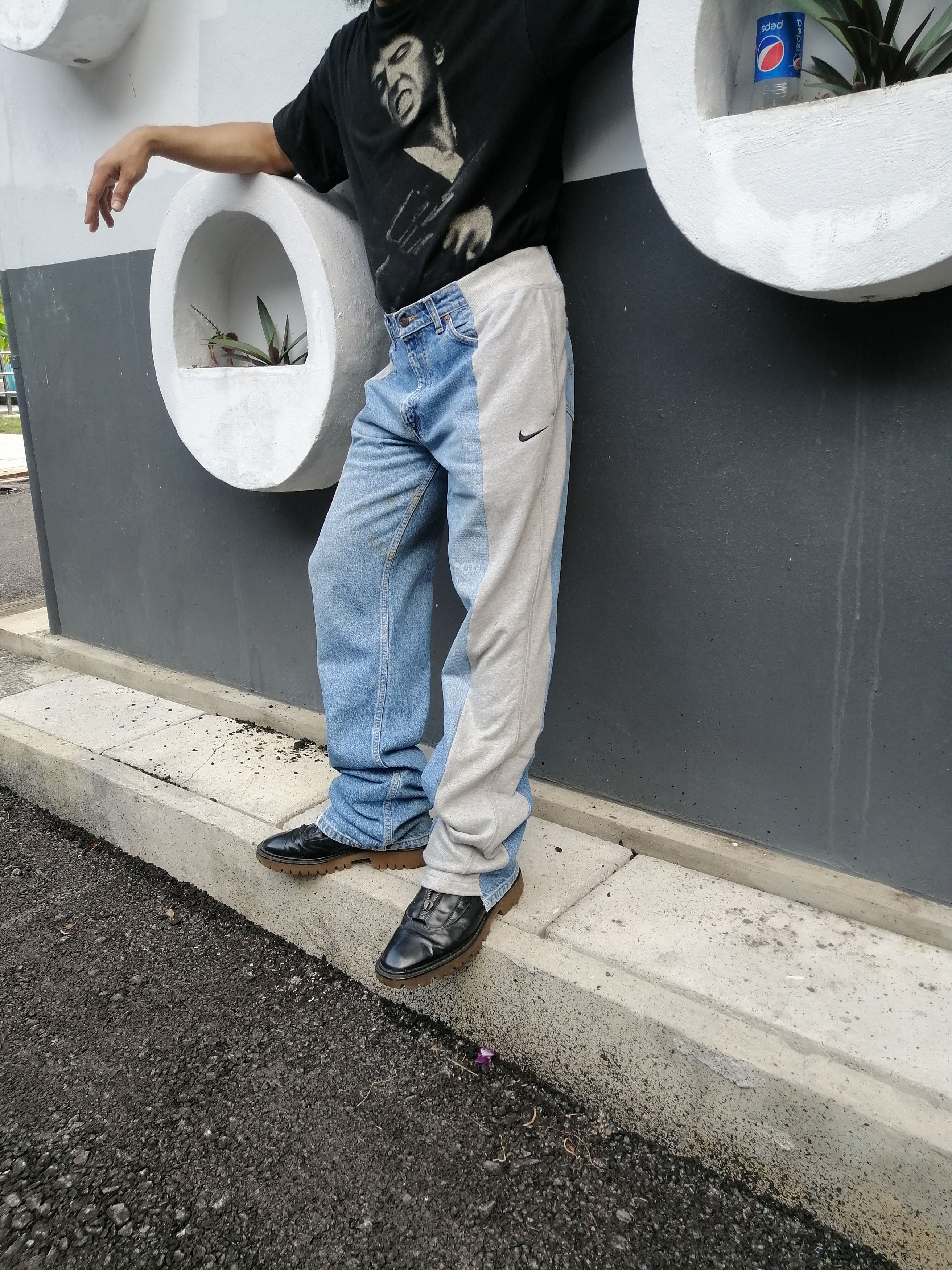 Levi's × Levi's Vintage Clothing Levi's 505 Regular Fit Straight Leg Custom Nike Pants Jeans Size US 30 / EU 46 - 21 Thumbnail