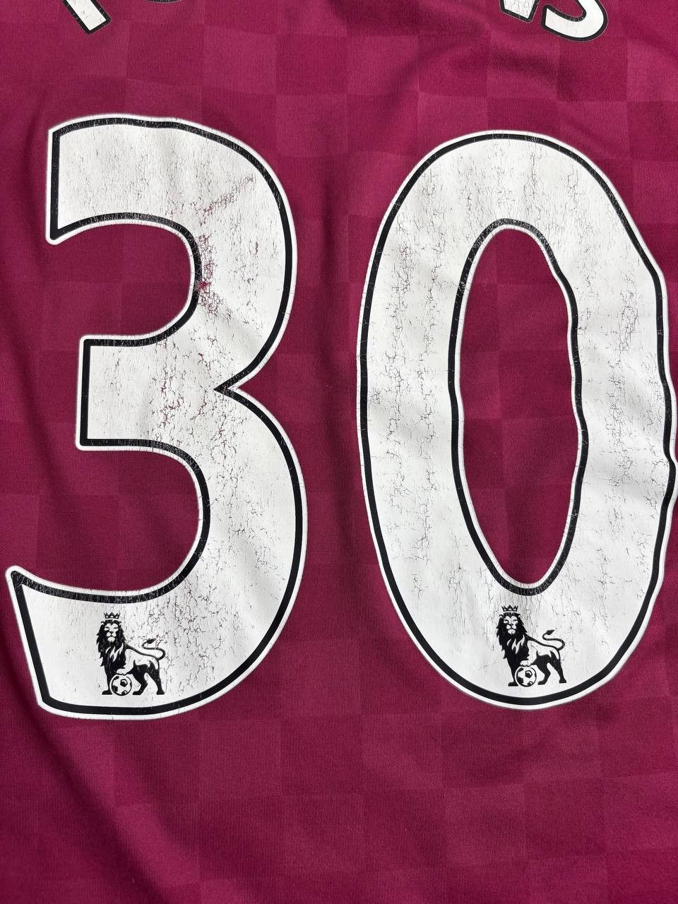 Umbro Vintage West Ham United 2009 Umbro Jersey - Tomkins #30 Size US L / EU 52-54 / 3 - 6 Thumbnail