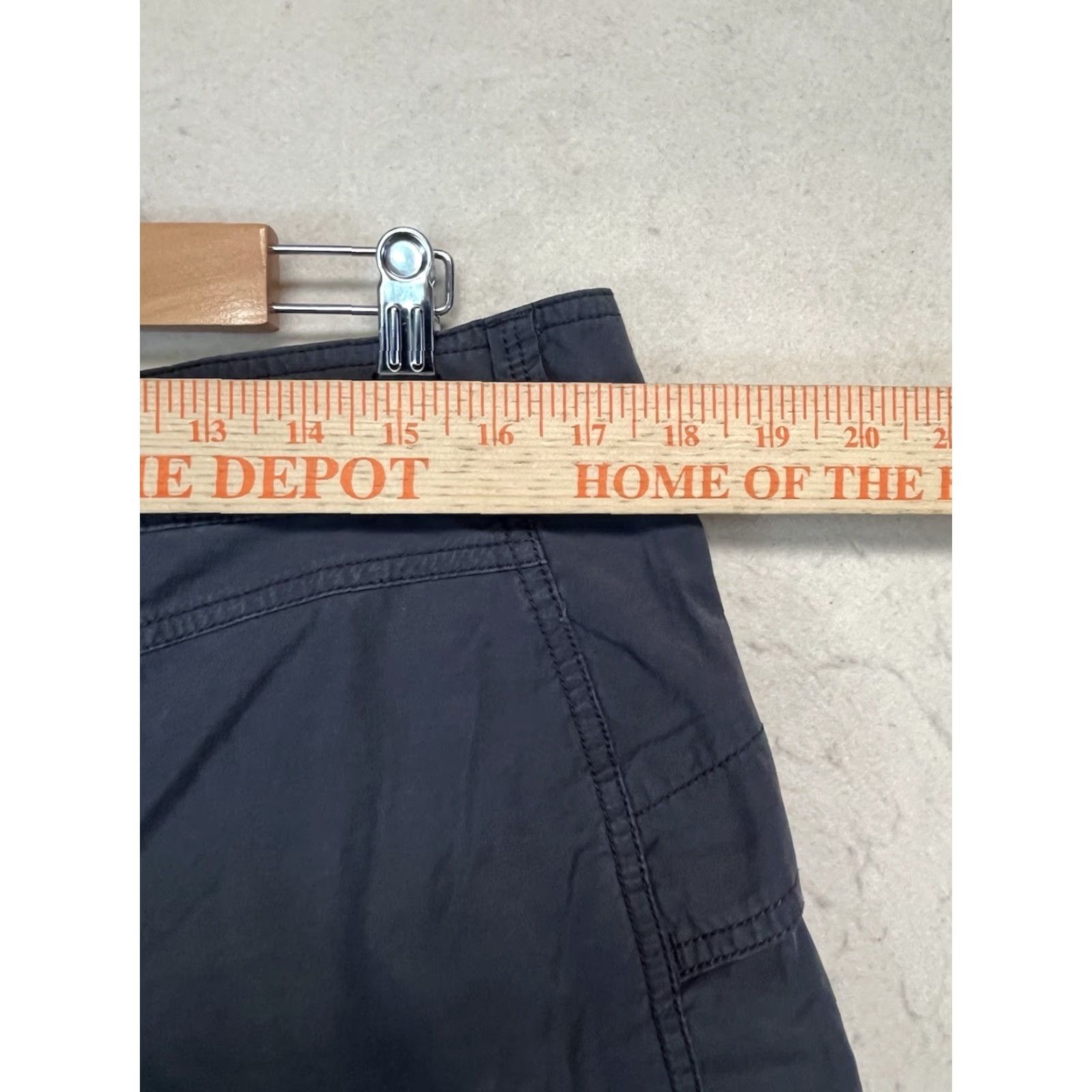 Marmot Marmot Shorts Women Regular Size 12 Charcoal Gray Lightweight Nylon Polyester Elastane Outdoor Hiking Cross Training Chino Pockets Logo VINTAGE No Size 34" / US 12 / IT 48 - 3 Thumbnail