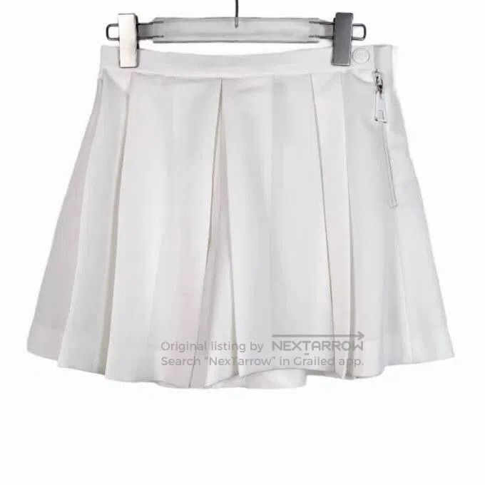 Louis Vuitton Louis Vuitton Logo Silk Blend White Pleated Skirt. Size 37" - 1 Thumbnail
