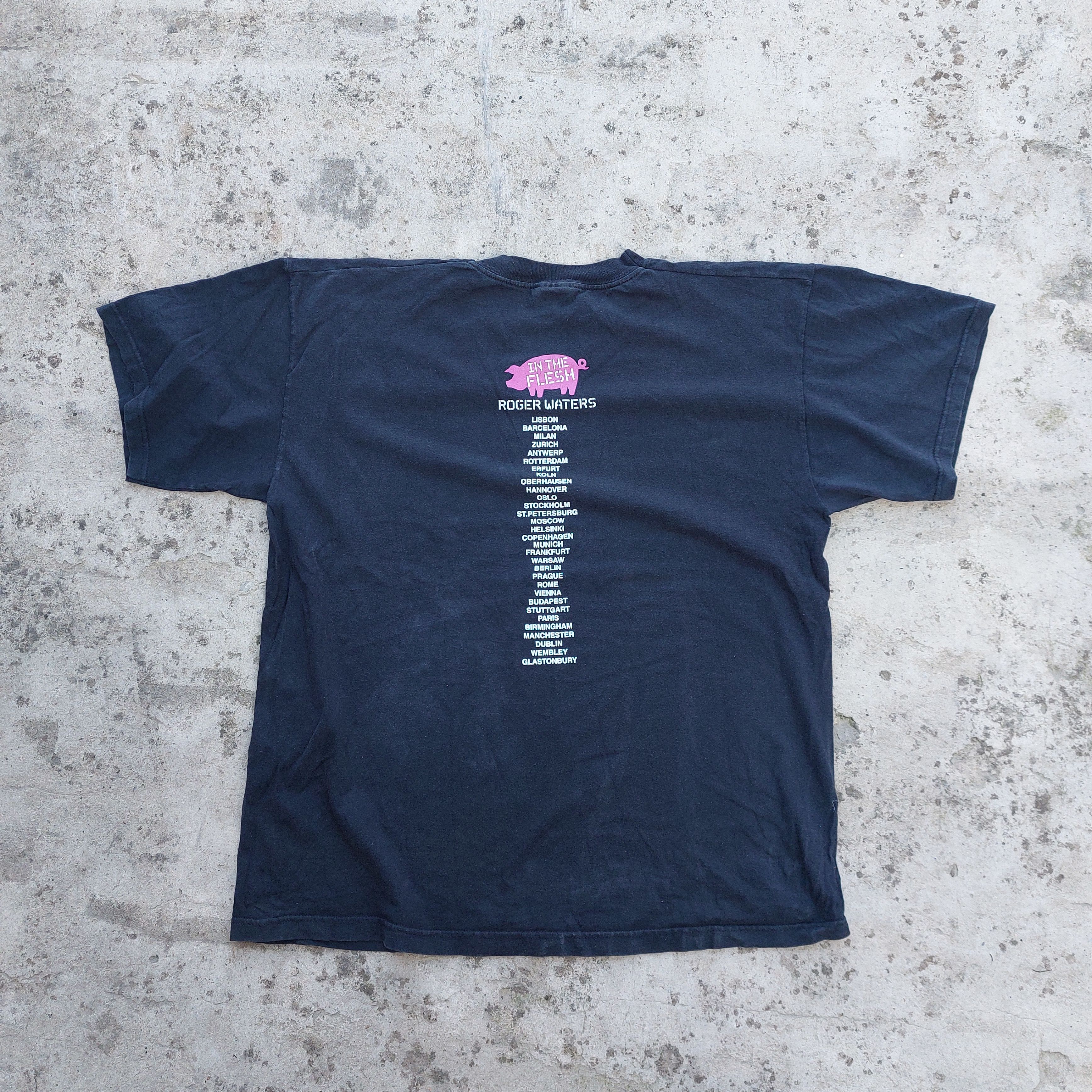 Band Tees × Pink Floyd × Vintage roger waters in the flesh 2002 tour vintage tshirt Size US XL / EU 56 / 4 - 8 Thumbnail