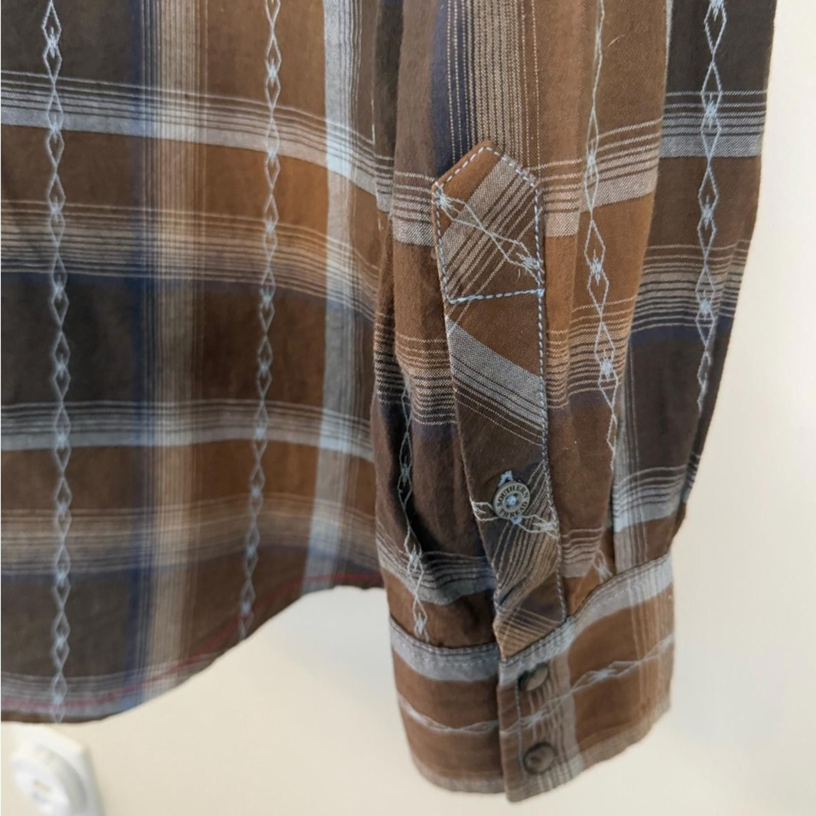 Other Southern Thread western embroidered cowboy rodeo shirt SZ LG Size US L / EU 52-54 / 3 - 6 Thumbnail